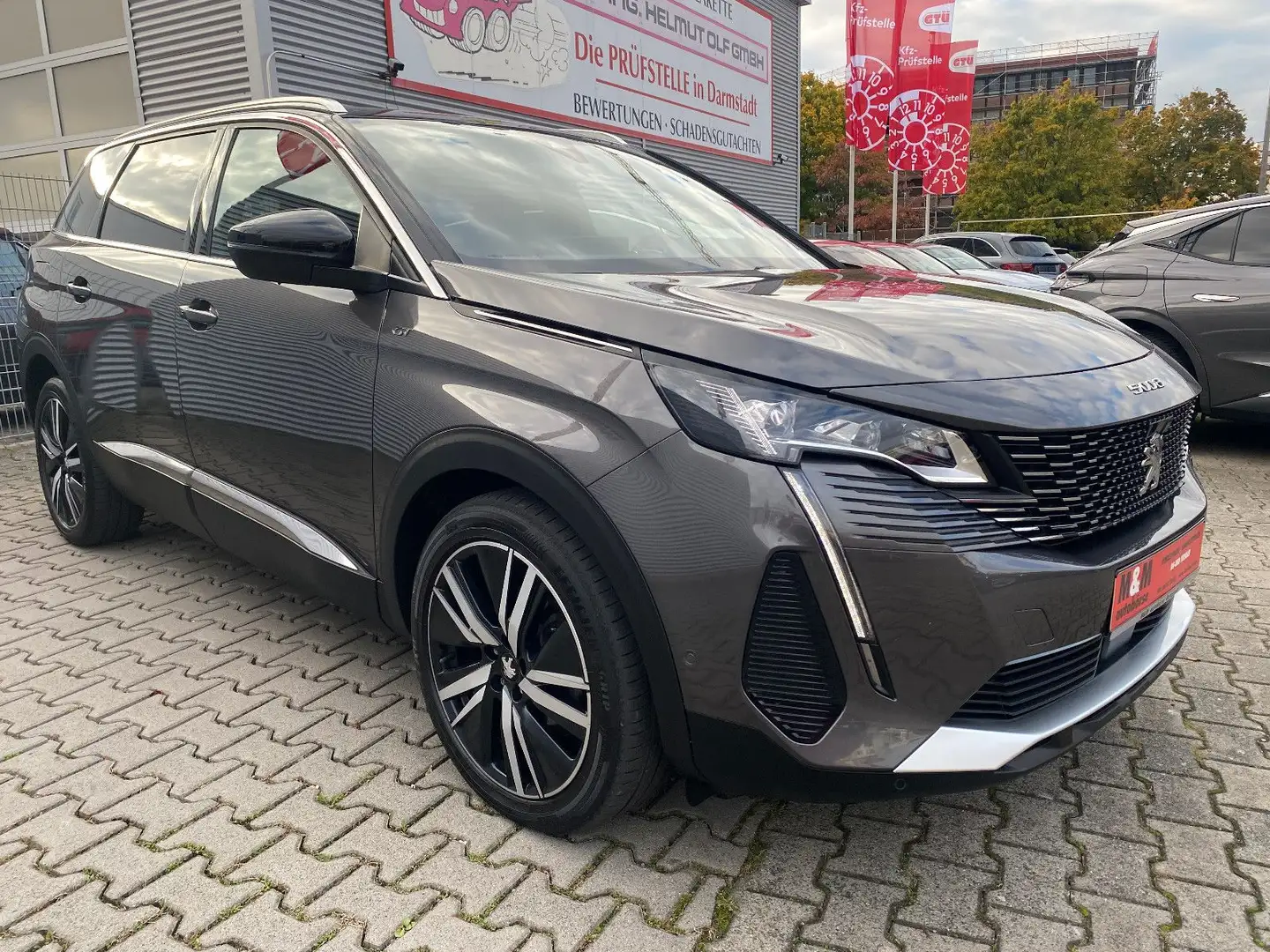 Peugeot 5008 GT 7Sitze ACC/Pano/Focal/NightVision/Assist Gris - 2