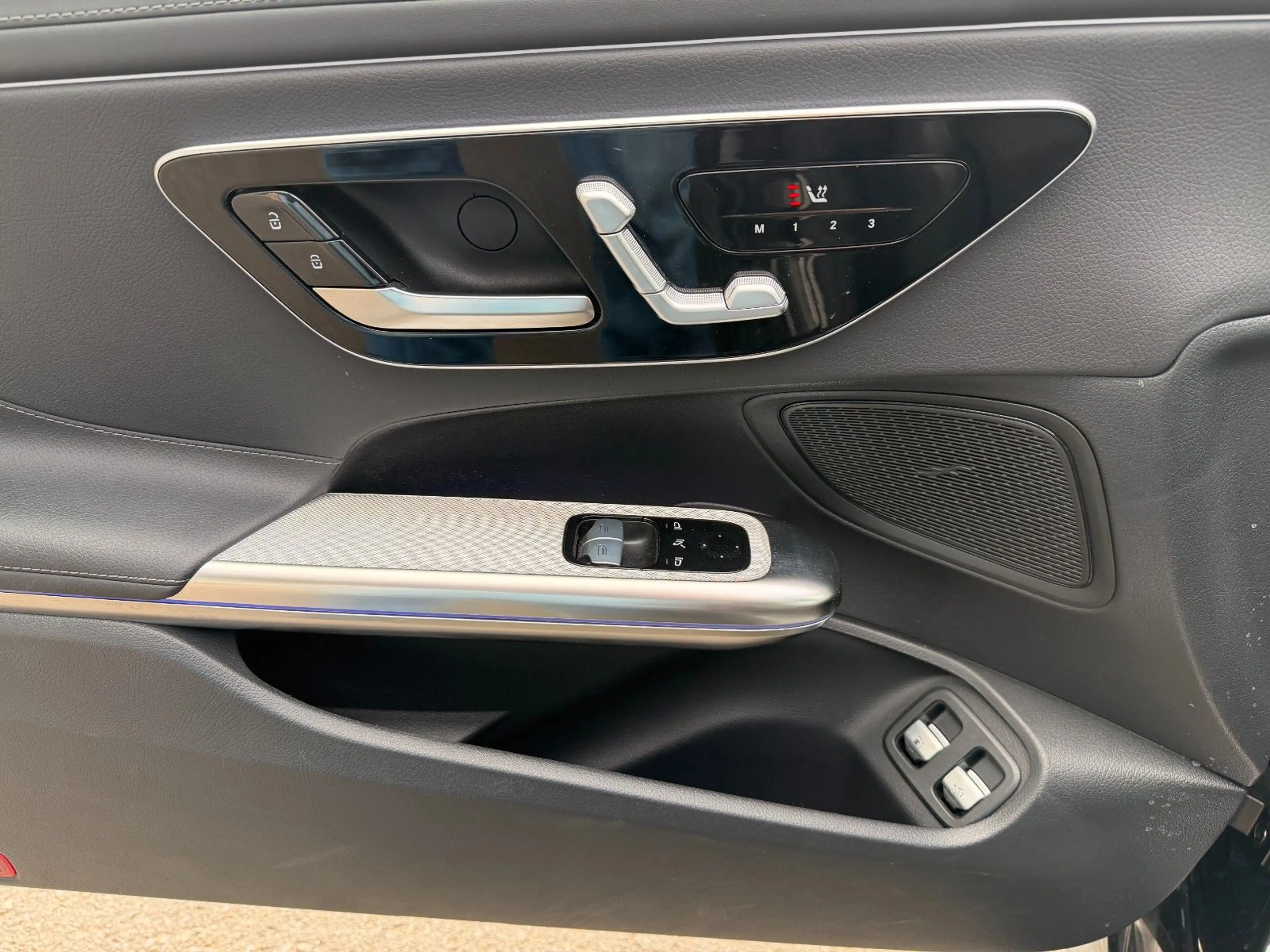 Mercedes-Benz CLE 300 e AMG Premium Distr+Pano+360°+Digital — photo 13