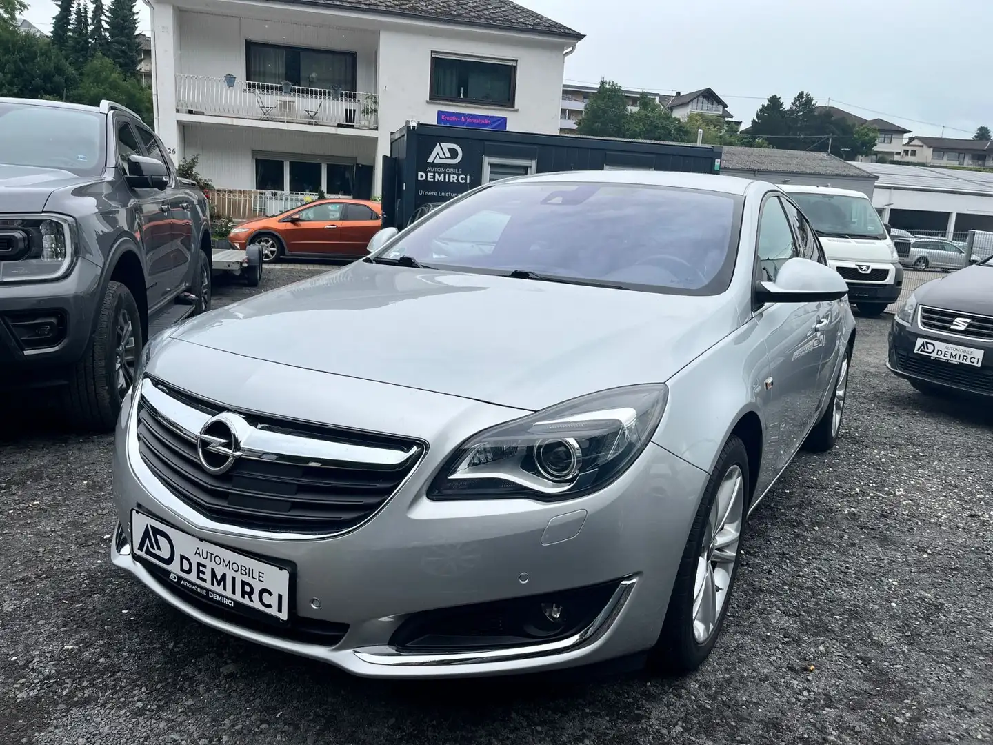 Opel Insignia A Lim. Sport 4x4*Leder+Navi+Memory* Silber - 1