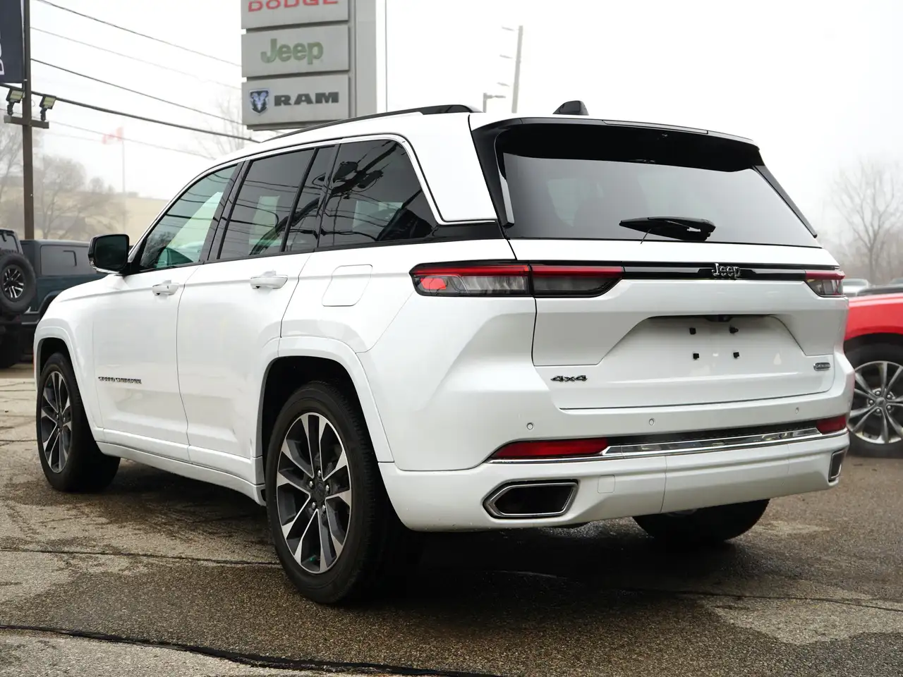Jeep Grand Cherokee снимка Jeep Grand Cherokee