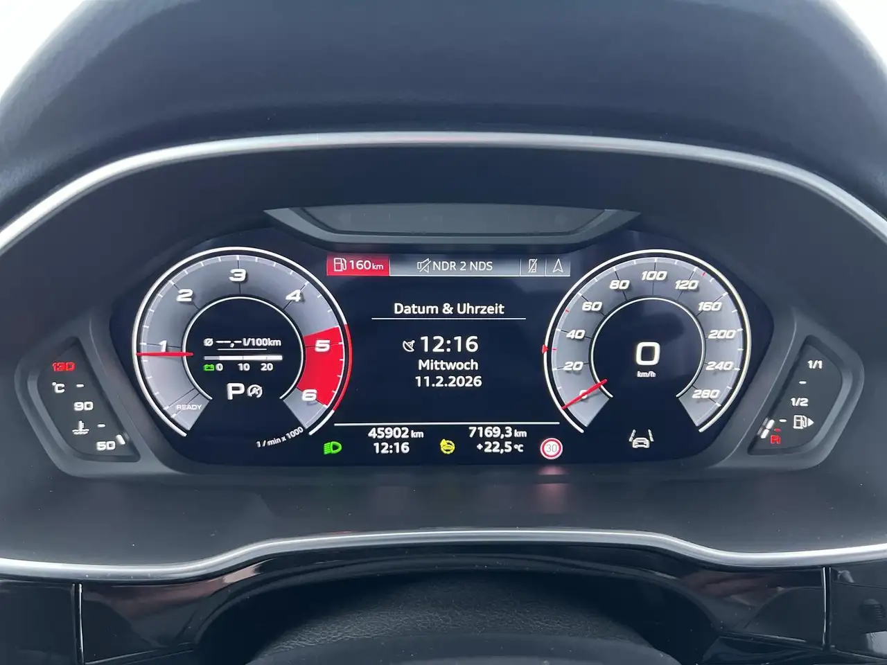 Audi Q3 S-line 40 2.0 TDI*NAVI*SHZ*RFK*uvm 12