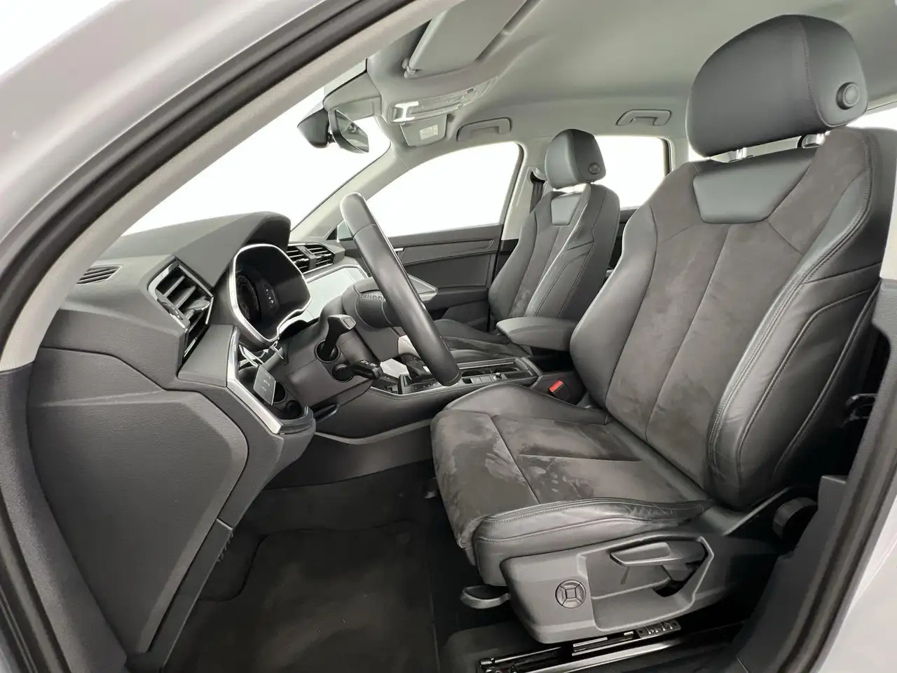 Audi Q3 S-line 40 2.0 TDI*NAVI*SHZ*RFK*uvm 8