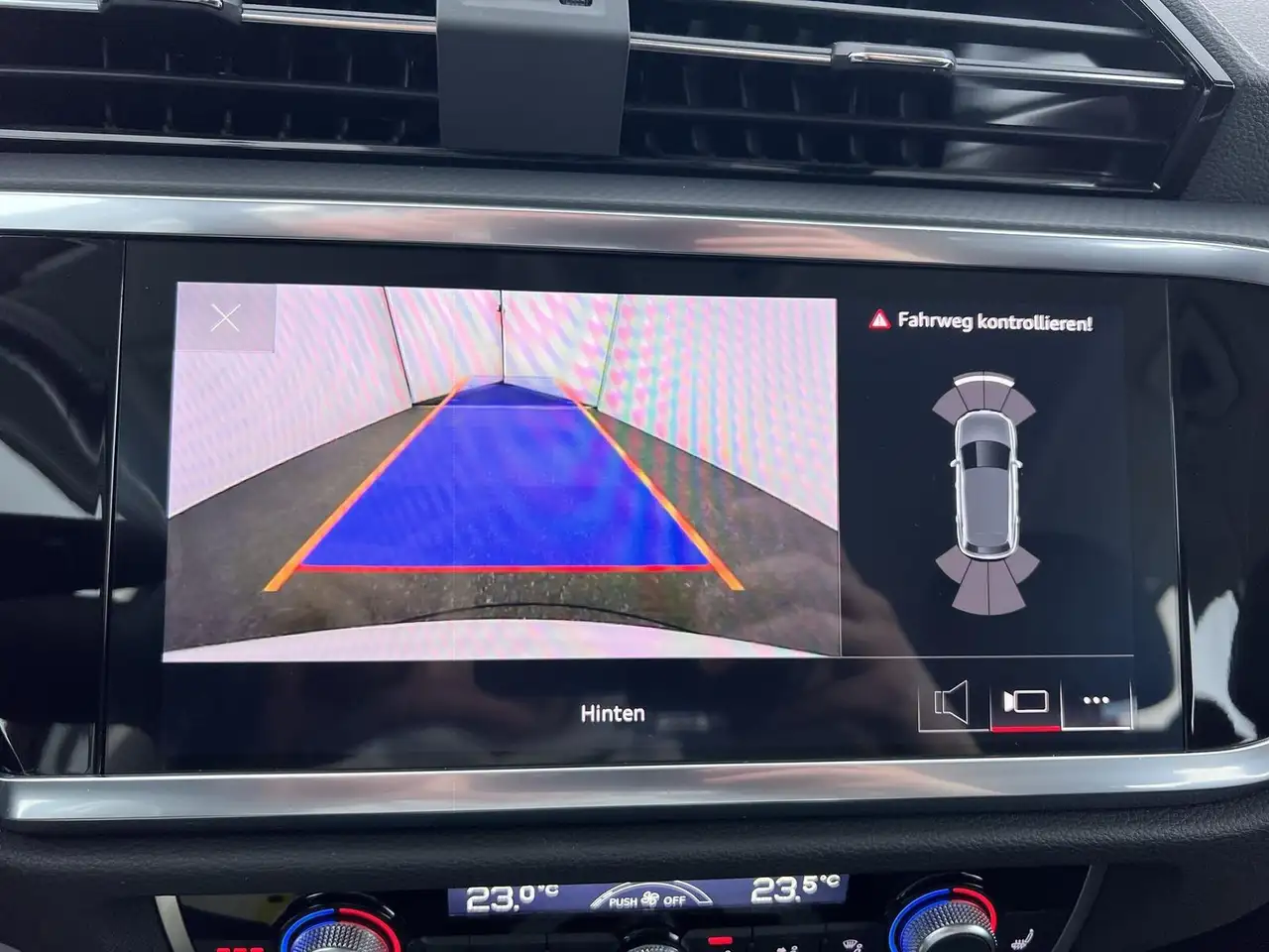 Audi Q3 S-line 40 2.0 TDI*NAVI*SHZ*RFK*uvm 13