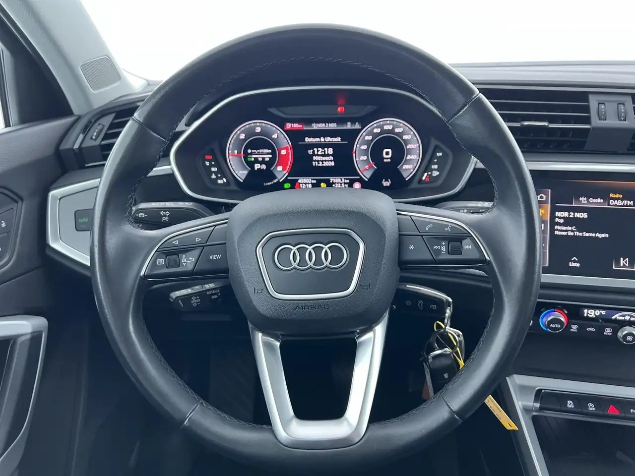 Audi Q3 S-line 40 2.0 TDI*NAVI*SHZ*RFK*uvm 18