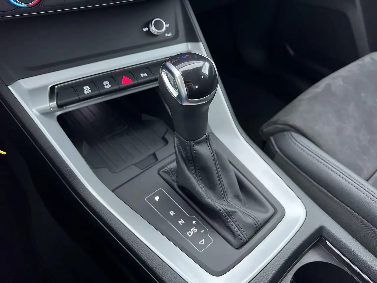 Audi Q3 S-line 40 2.0 TDI*NAVI*SHZ*RFK*uvm 16