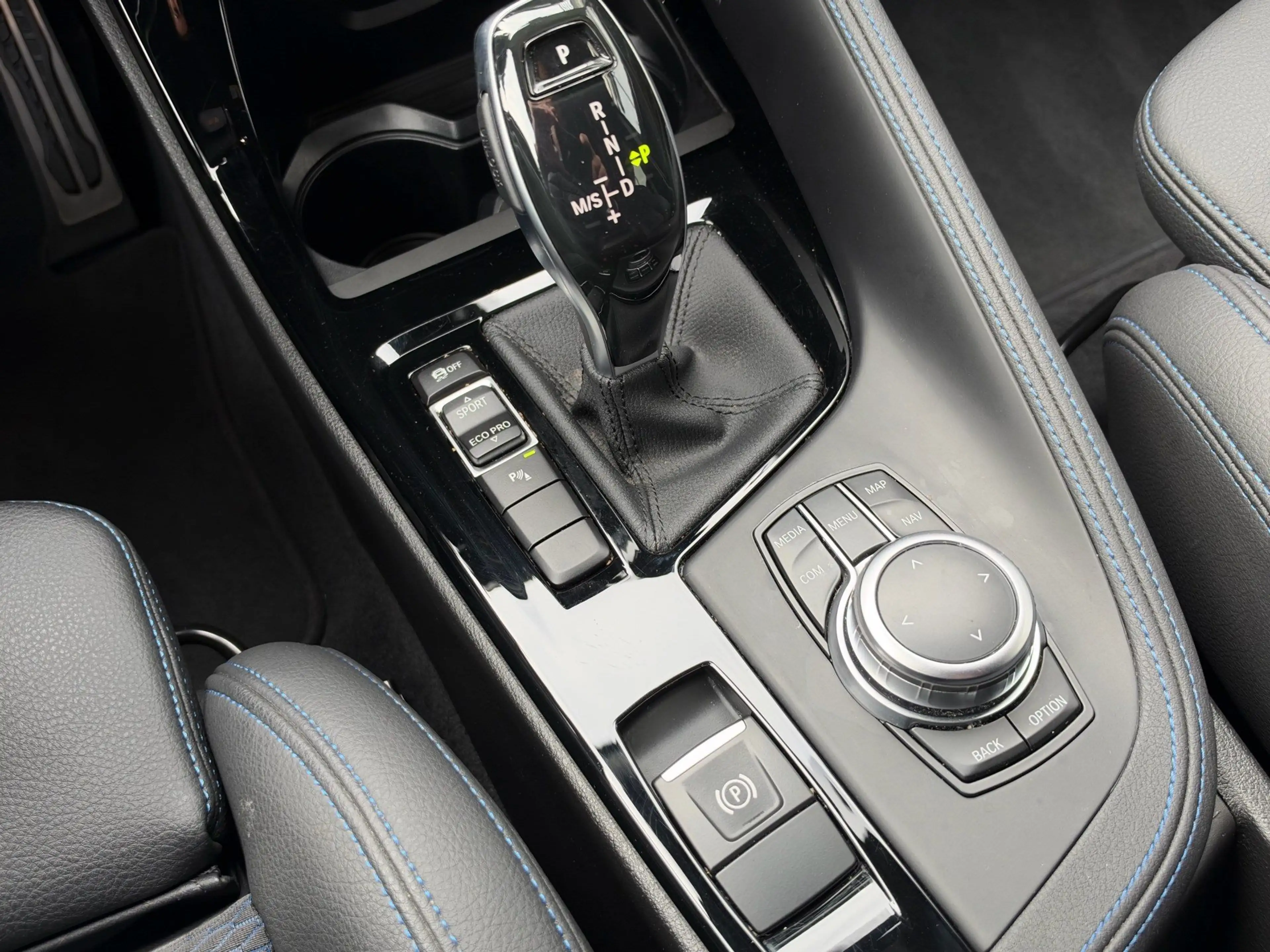BMW X2 sDrive20d M Sport //Stop&Go HiFi 19"LM — photo 12