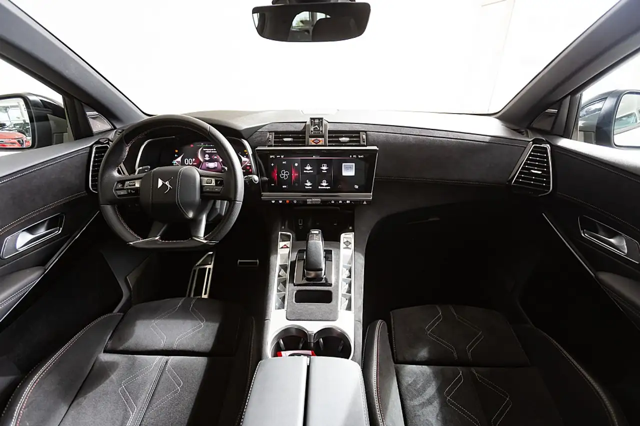 DS Automobiles DS 7 Crossback 2024