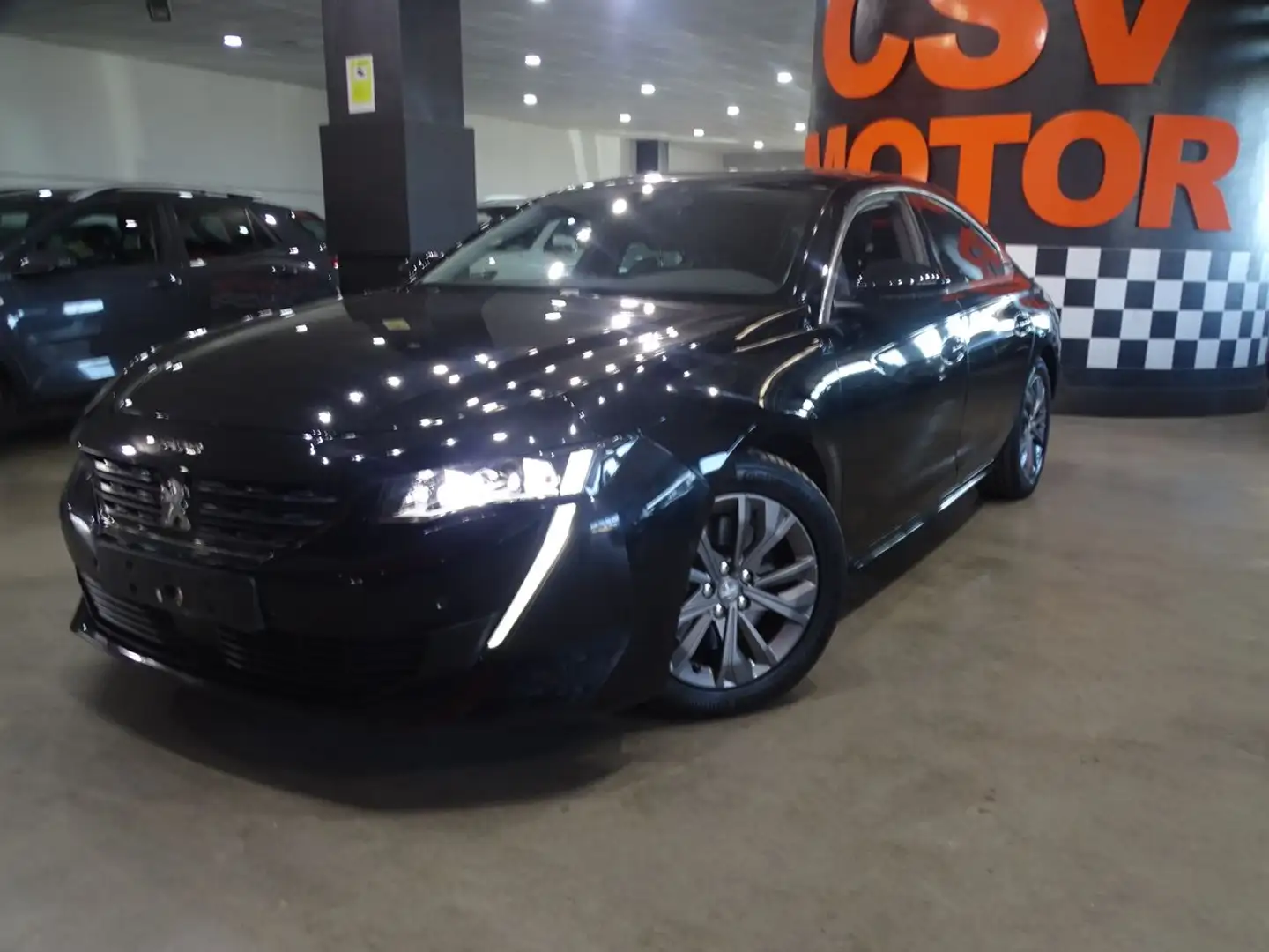 Peugeot 508 Hybrid 5P Allure HYBRID 225 e-EAT8 Negro - 2