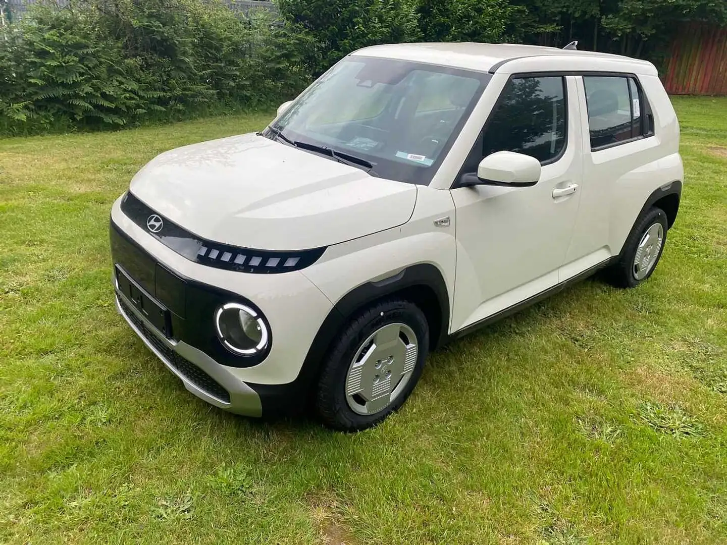Hyundai Inster 42kWh Select Effizienz-Paket/Navi/R.Kamera uvm. Weiß - 1