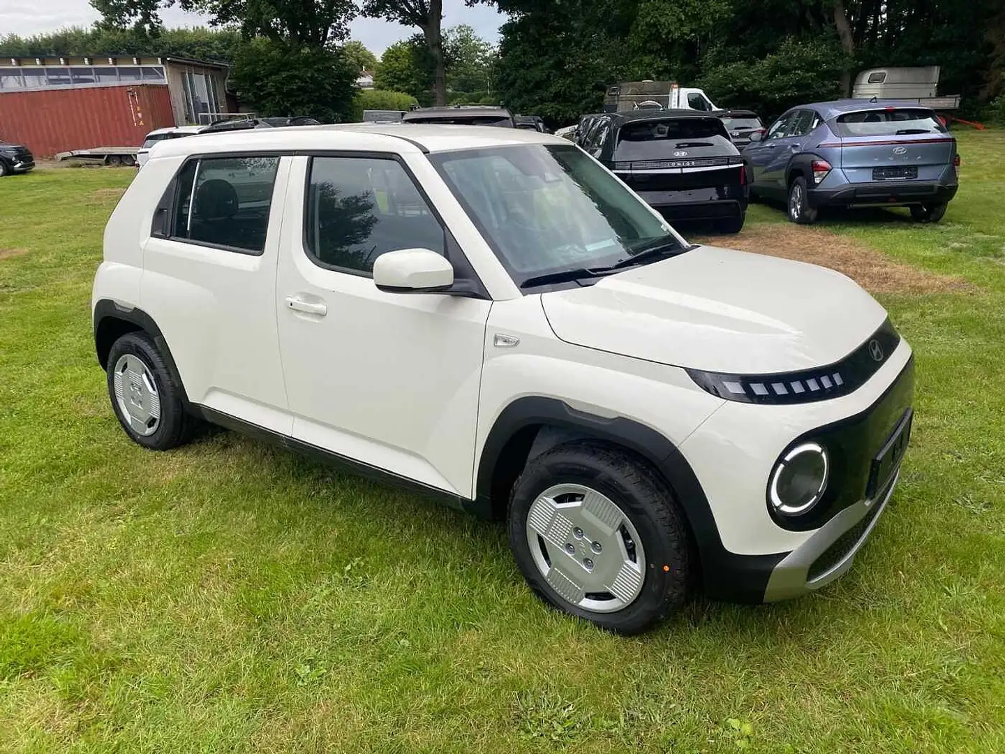 Hyundai Inster 42kWh Select Effizienz-Paket/Navi/R.Kamera uvm. Weiß - 2