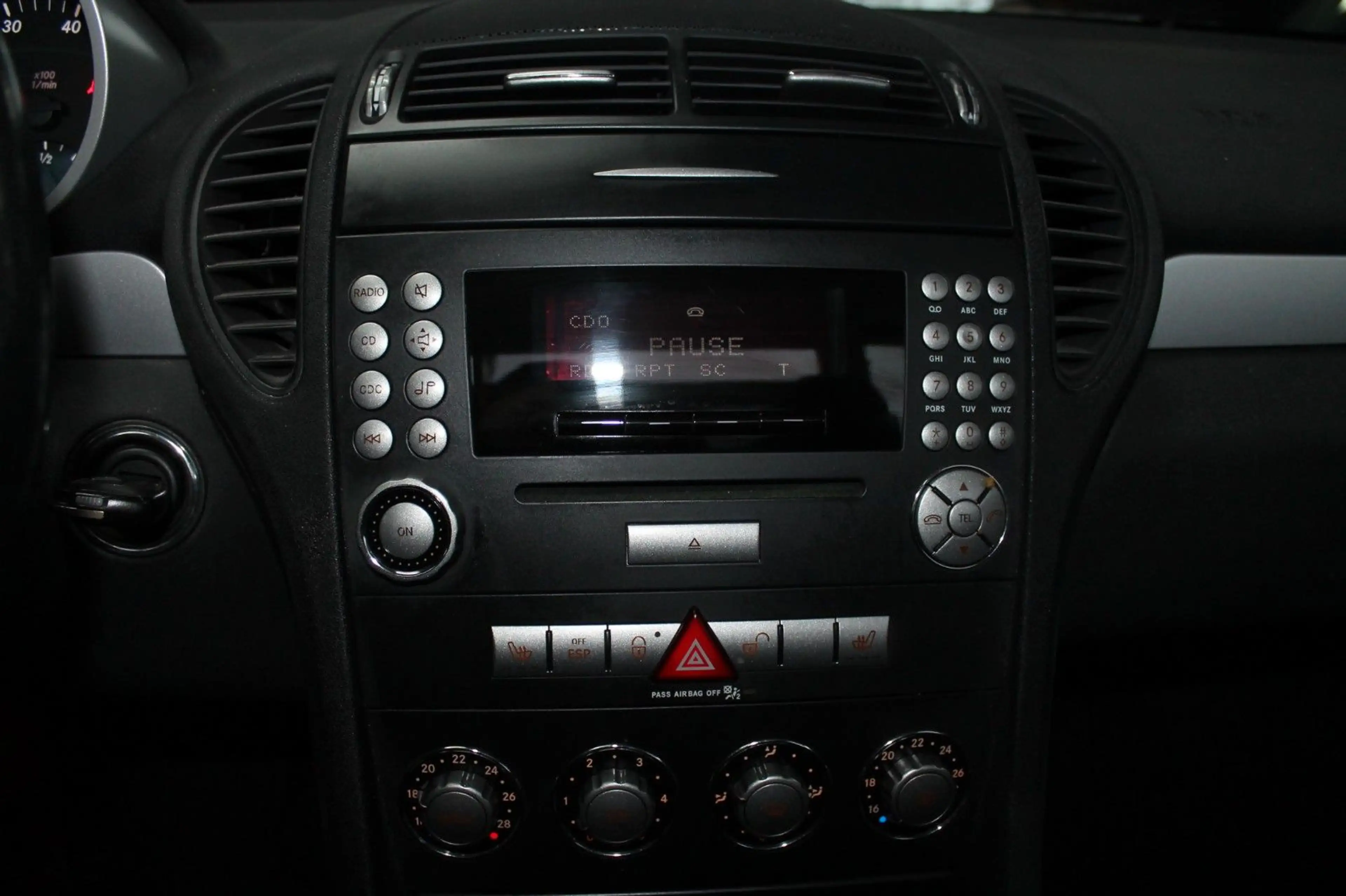 Mercedes-Benz SLK 200 SLK Roadster SLK 200 Kompressor — photo 13