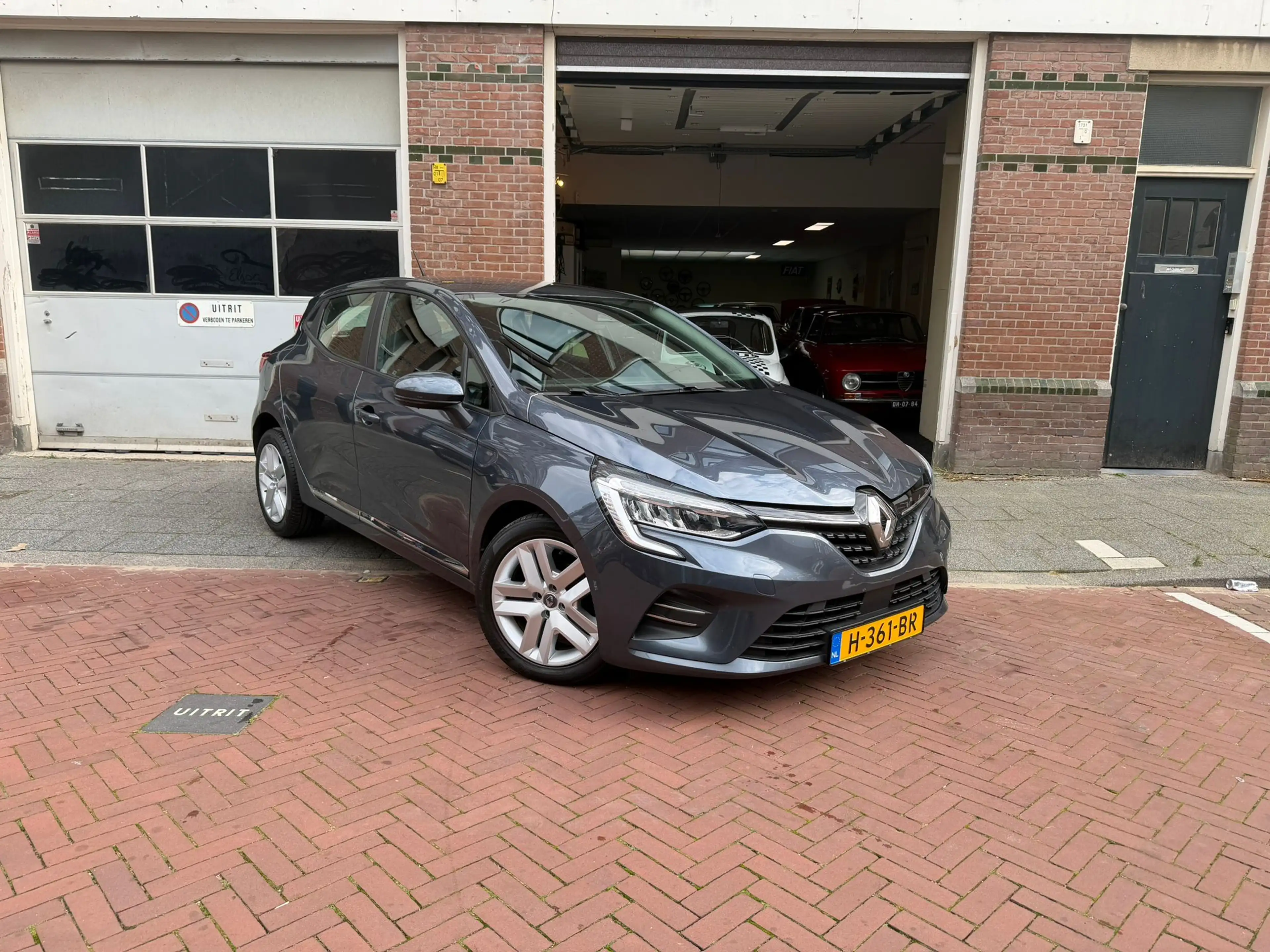 Renault Clio 1.0 TCe Zen — photo 7
