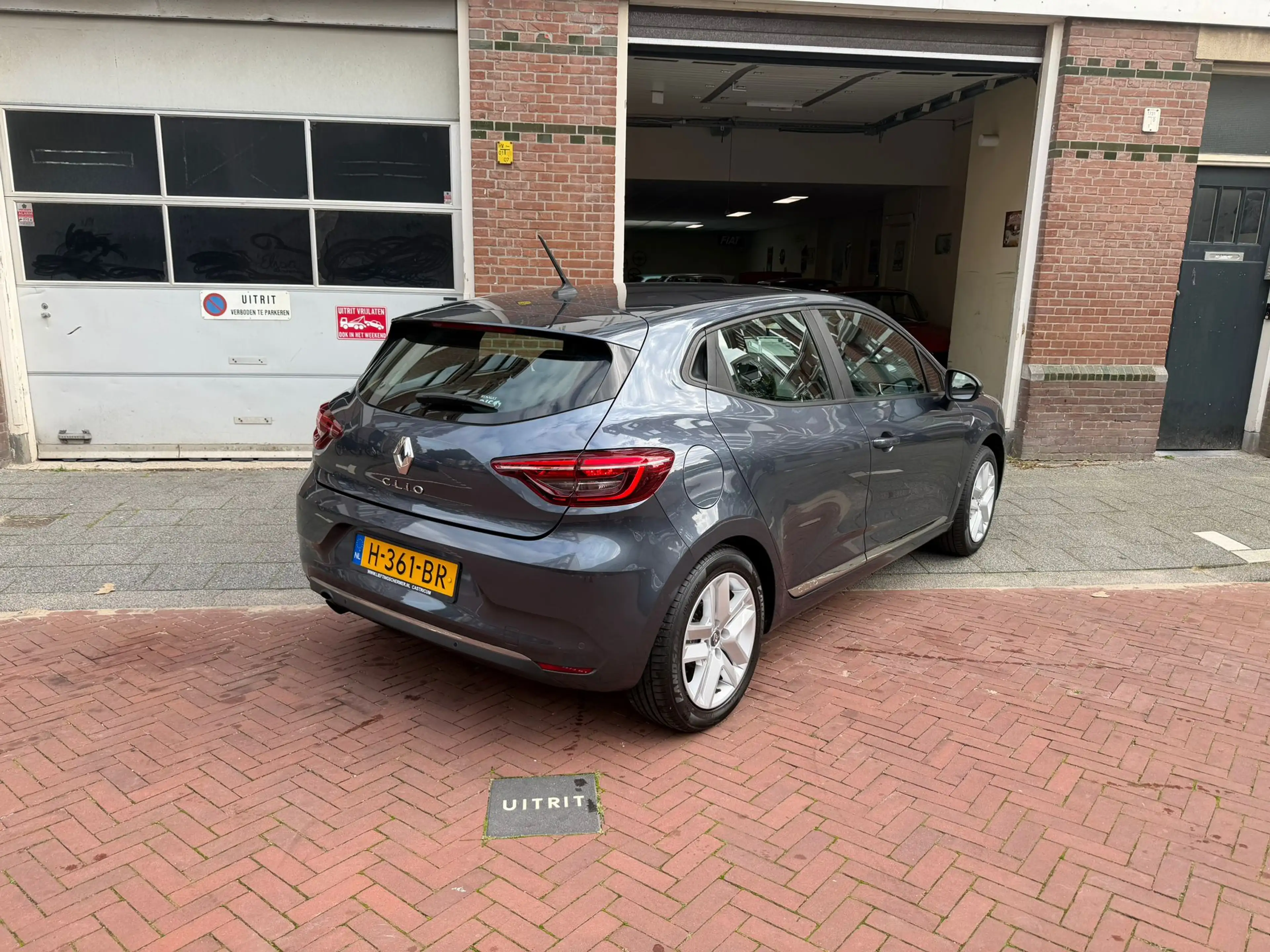 Renault Clio 1.0 TCe Zen — photo 5
