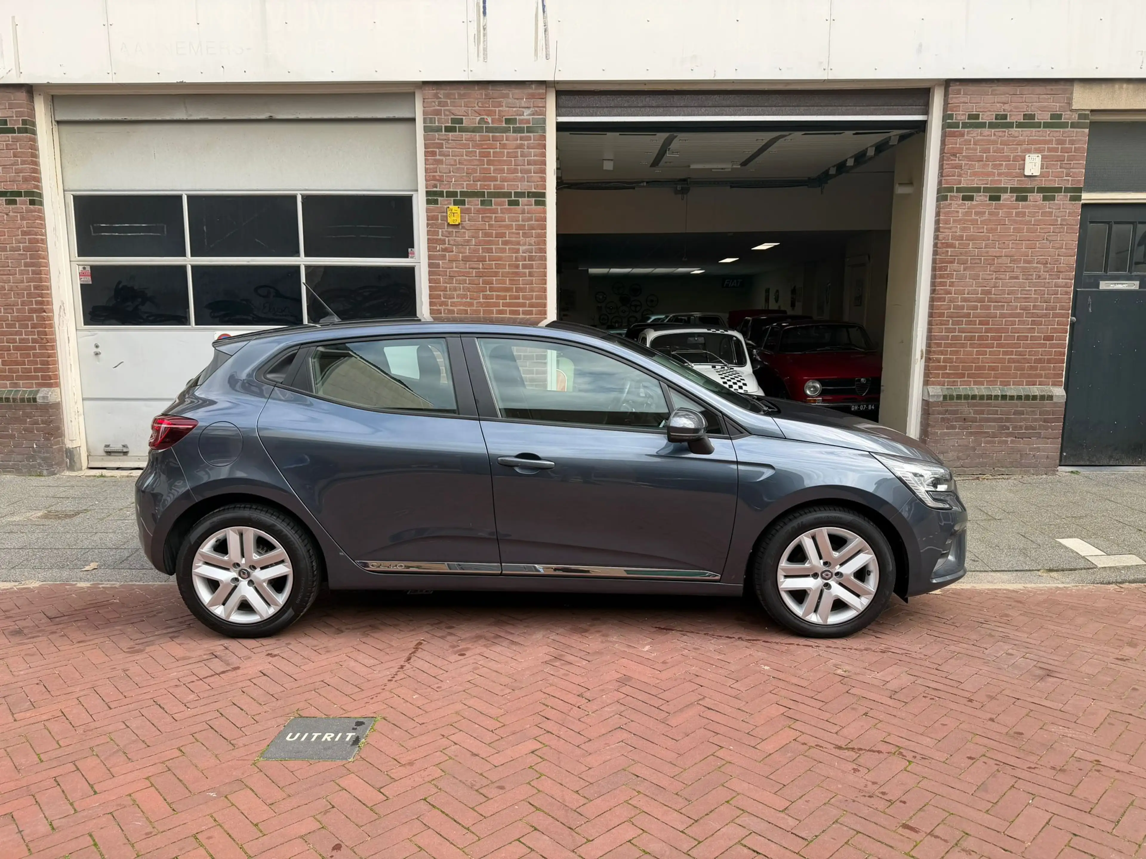Renault Clio 1.0 TCe Zen — photo 6