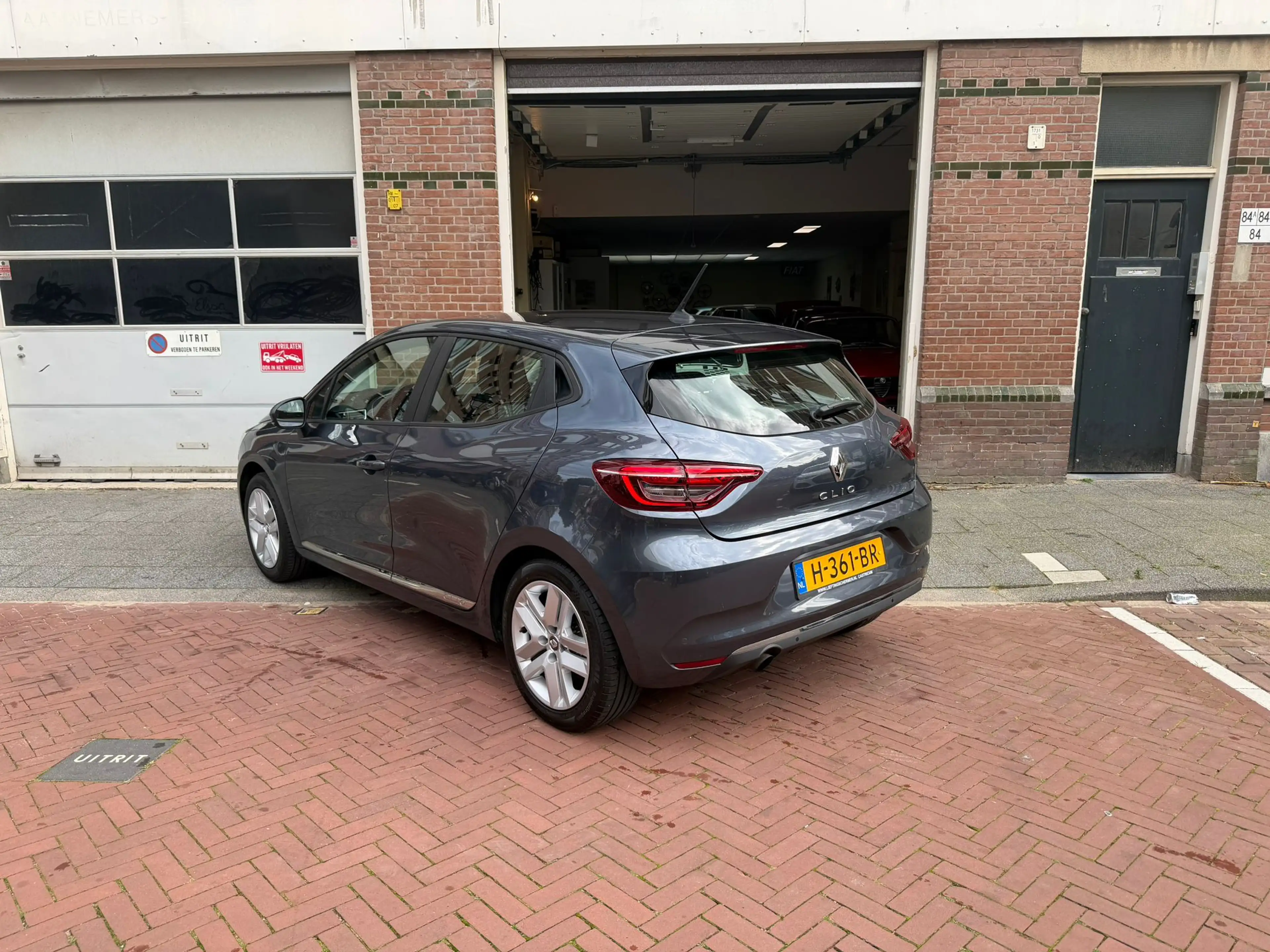 Renault Clio 1.0 TCe Zen — photo 3