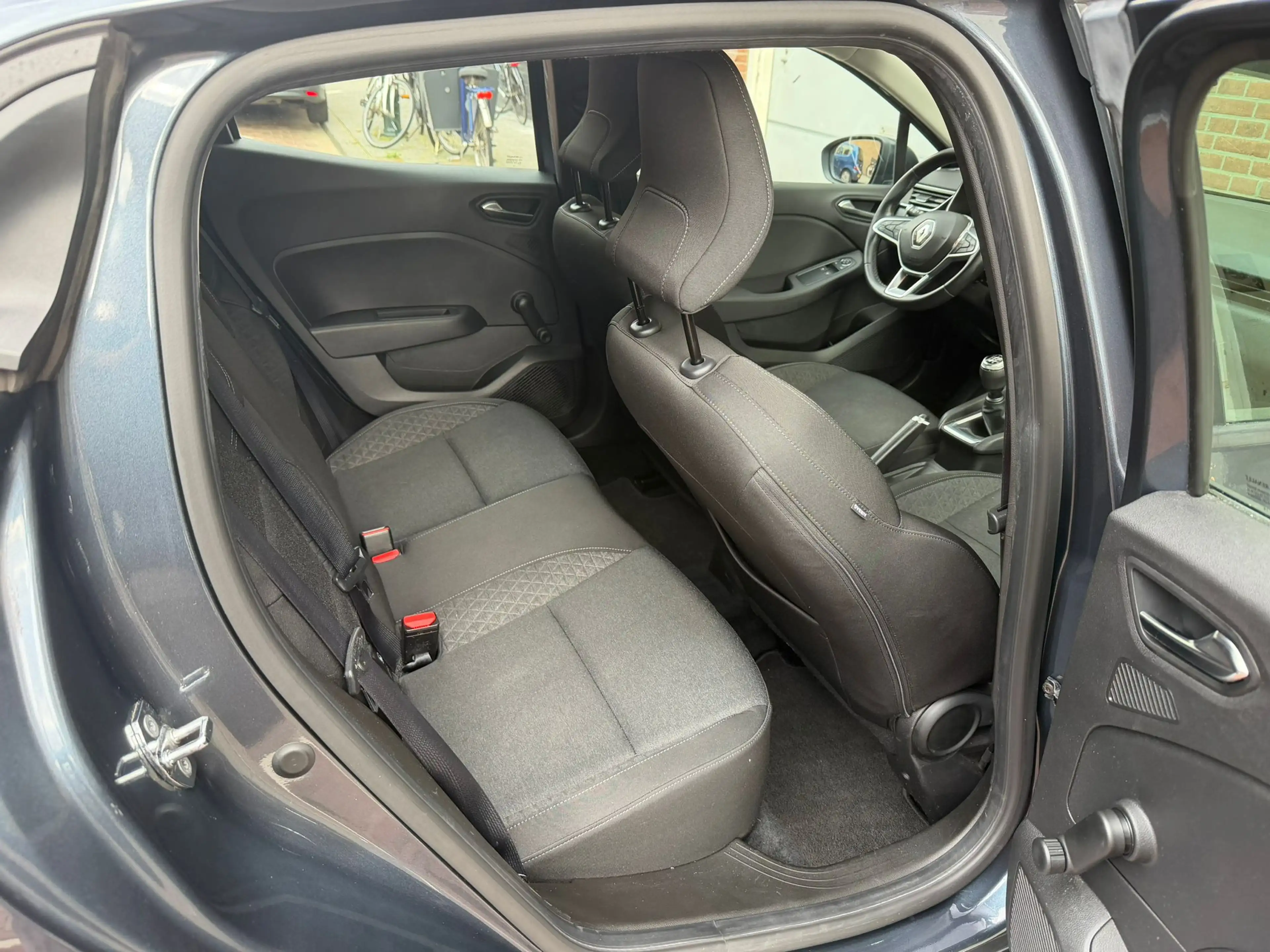 Renault Clio 1.0 TCe Zen — photo 13