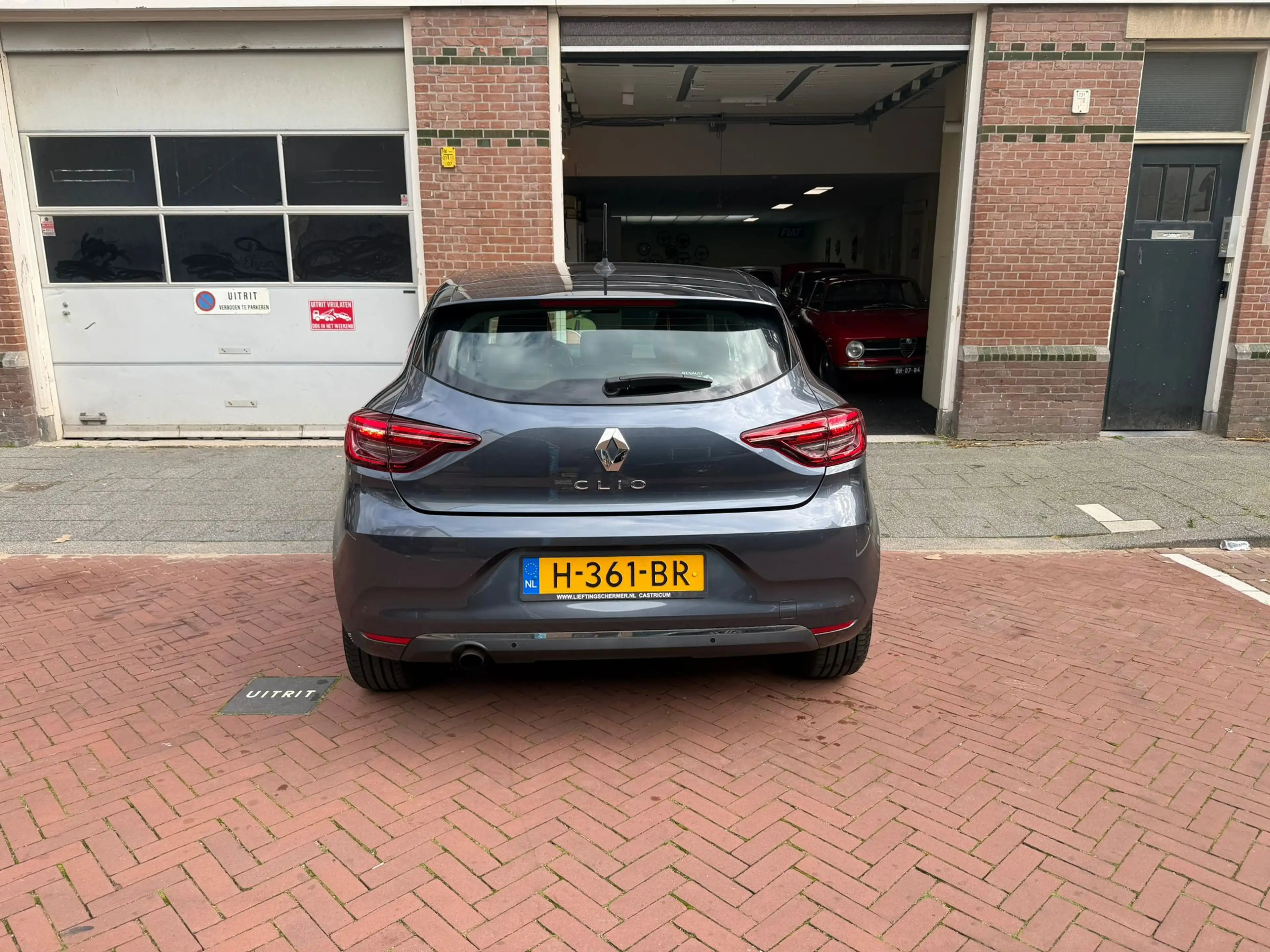 Renault Clio 1.0 TCe Zen — photo 4