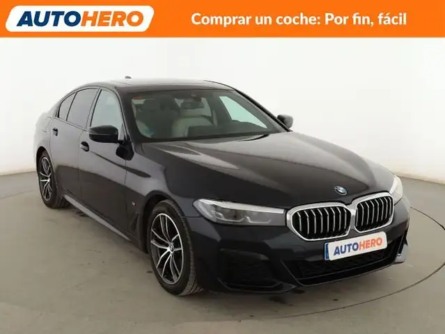 BMW 5 Series view 8