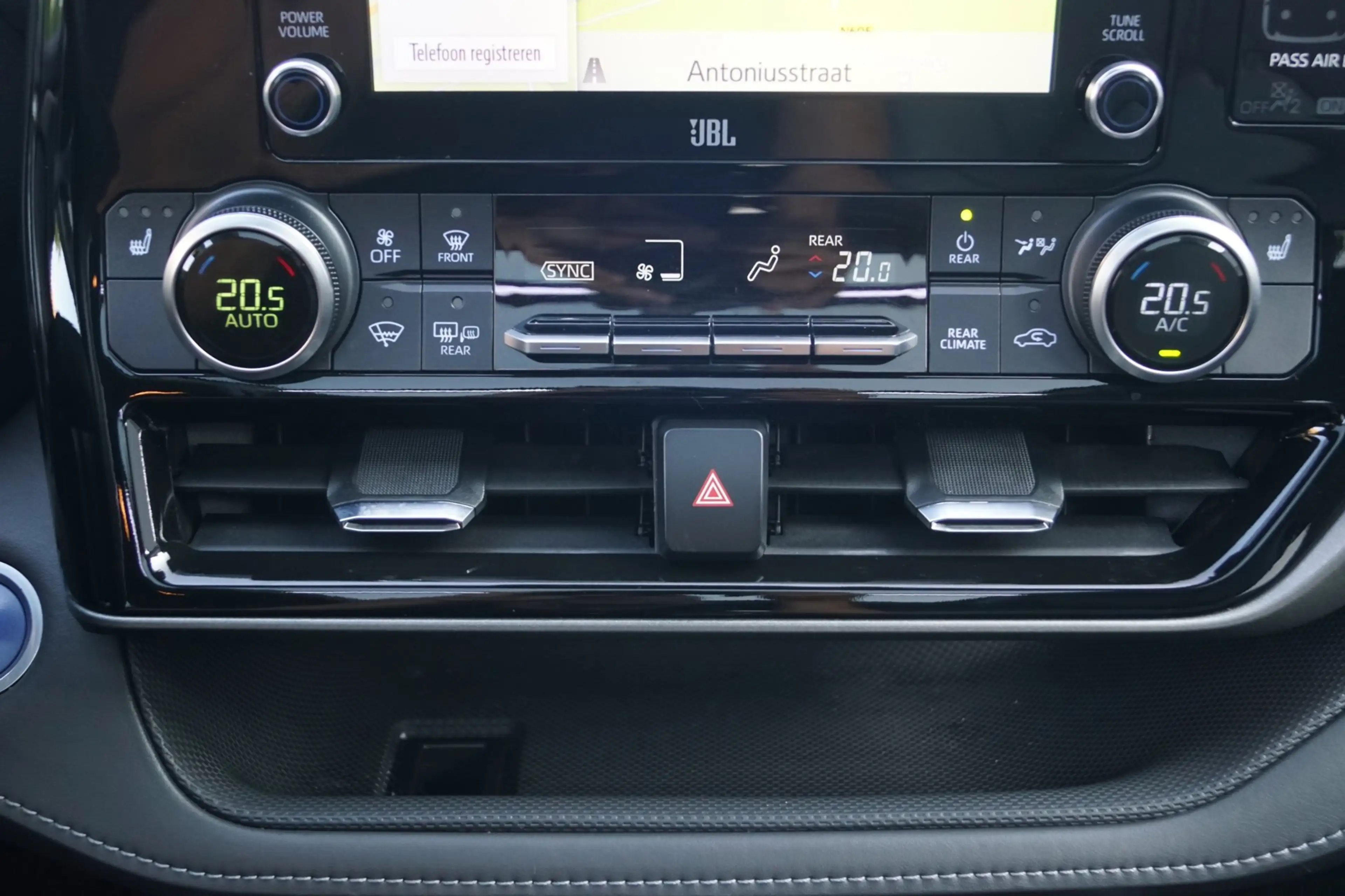 Toyota Highlander 2.5 AWD Hybrid Executive Autom Panodak 7Pers Leder — photo 15