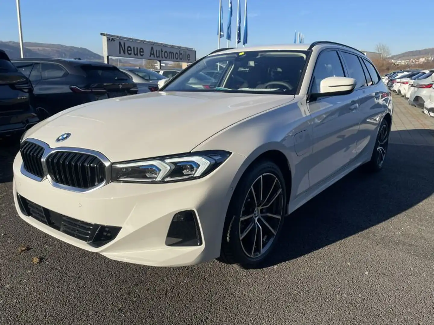 BMW 330 e Touring AHK,HiFi,Stop&Go Blanco - 1