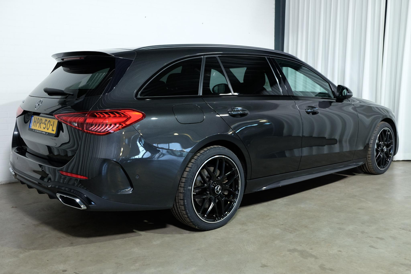 Mercedes-Benz C 300 Estate e AMG Line Extra set winterwielen — photo 11