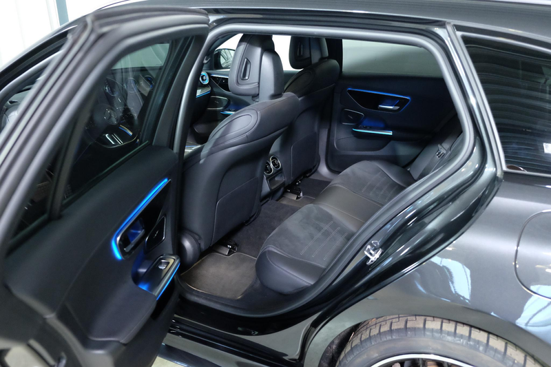 Mercedes-Benz C 300 Estate e AMG Line Extra set winterwielen — photo 21