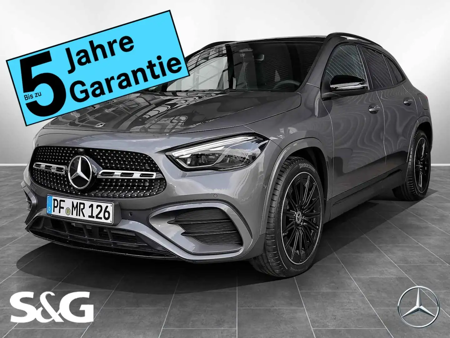Mercedes-Benz GLA 220 4M AMG MBUX+RüKam+M-LED+Pano+AHK+Night Grau - 1