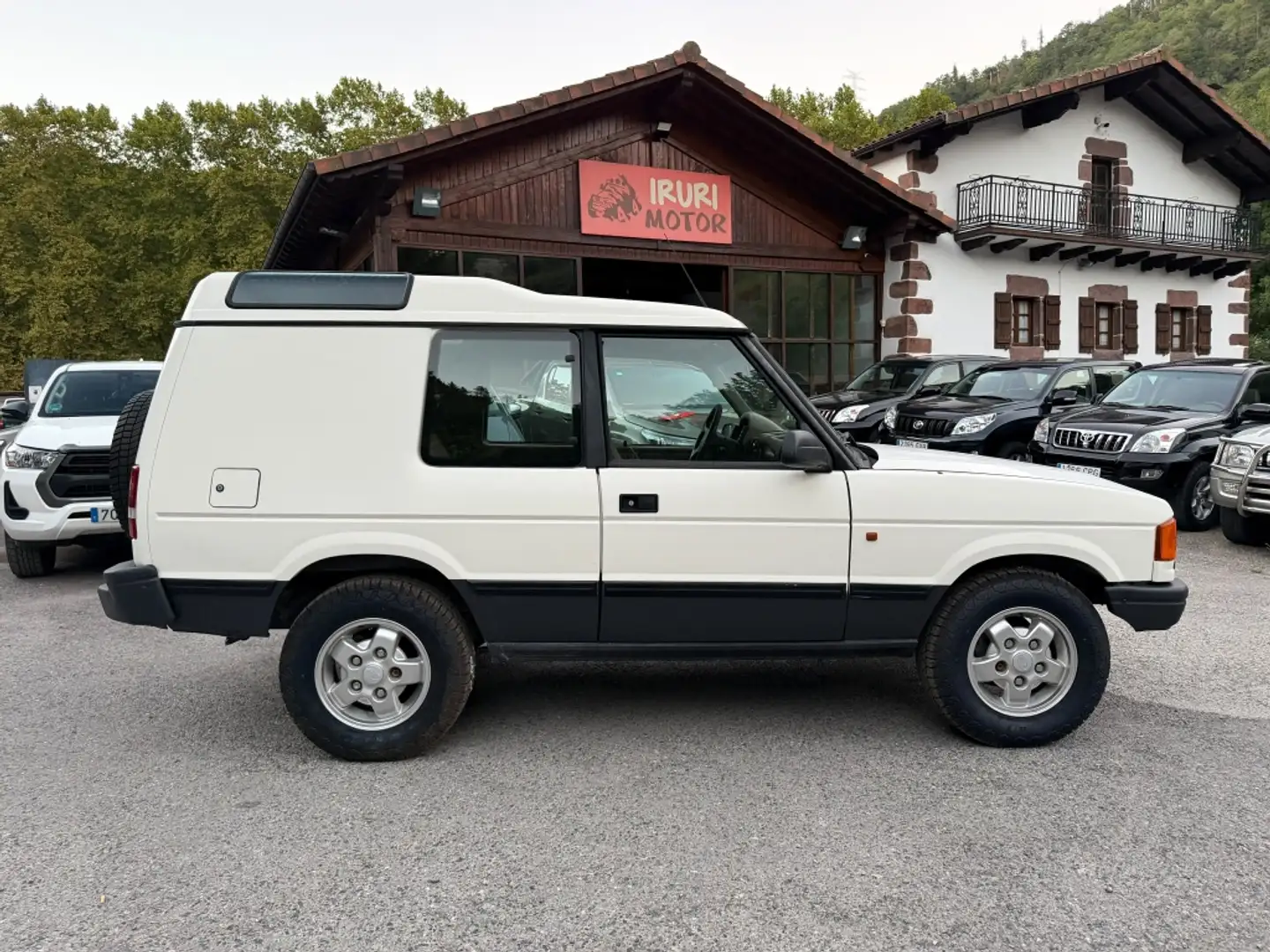 Land Rover Discovery 2.5 Base TDI Blanco - 1