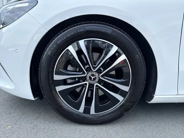 Mercedes-Benz B-Class view 13