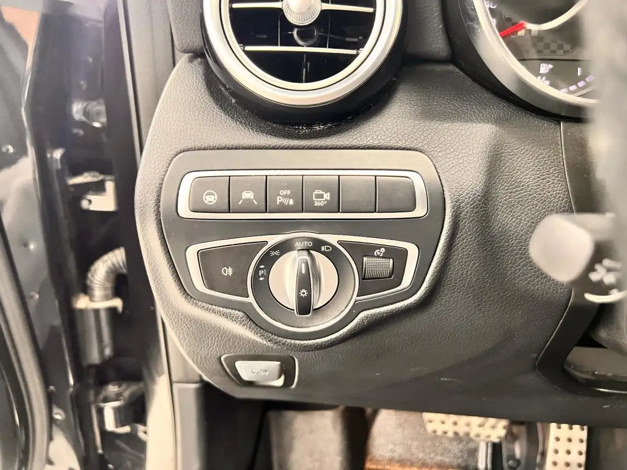 Mercedes-Benz GLC photo Mercedes-Benz GLC