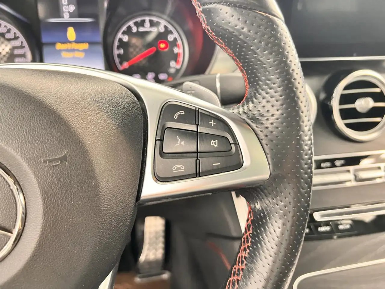 Mercedes-Benz GLC photo Mercedes-Benz GLC