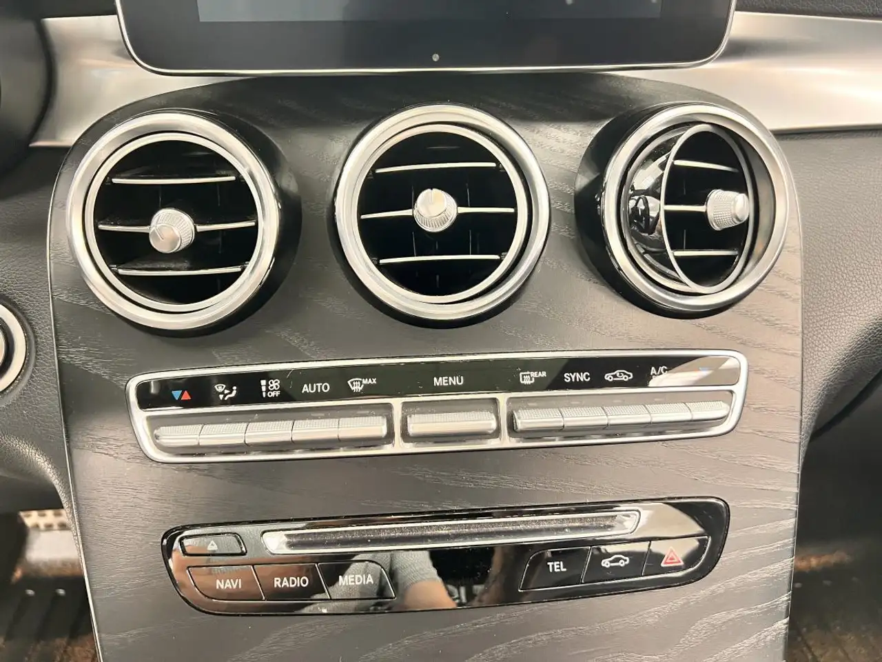 Mercedes-Benz GLC photo Mercedes-Benz GLC