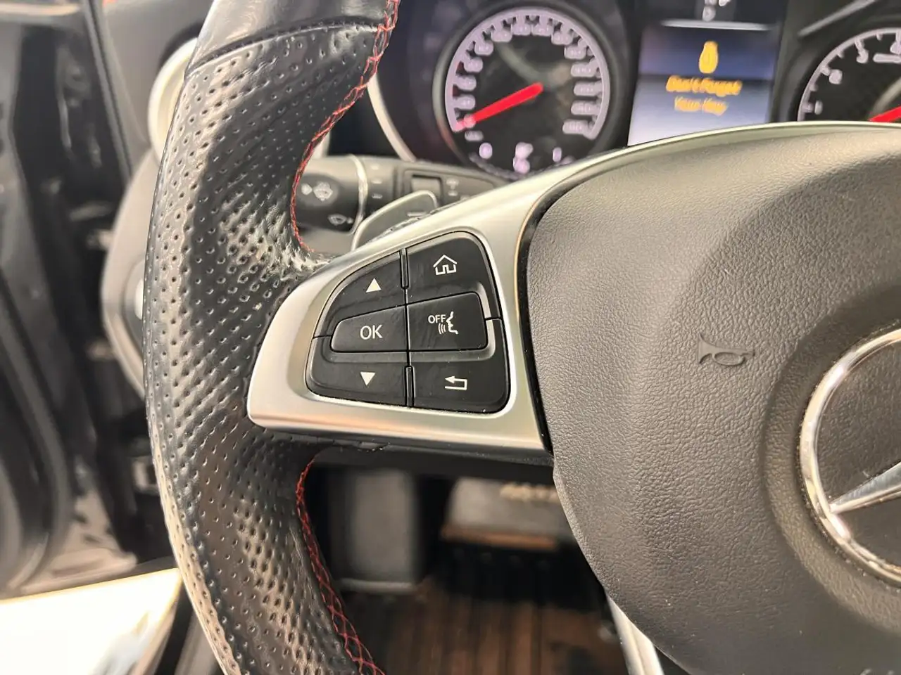 Mercedes-Benz GLC photo Mercedes-Benz GLC
