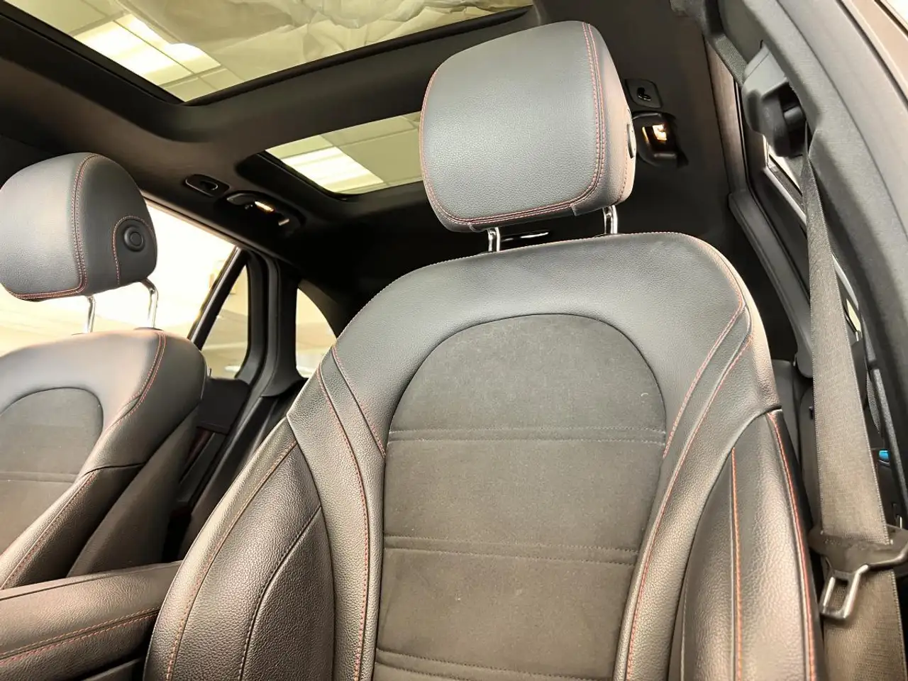 Mercedes-Benz GLC photo Mercedes-Benz GLC