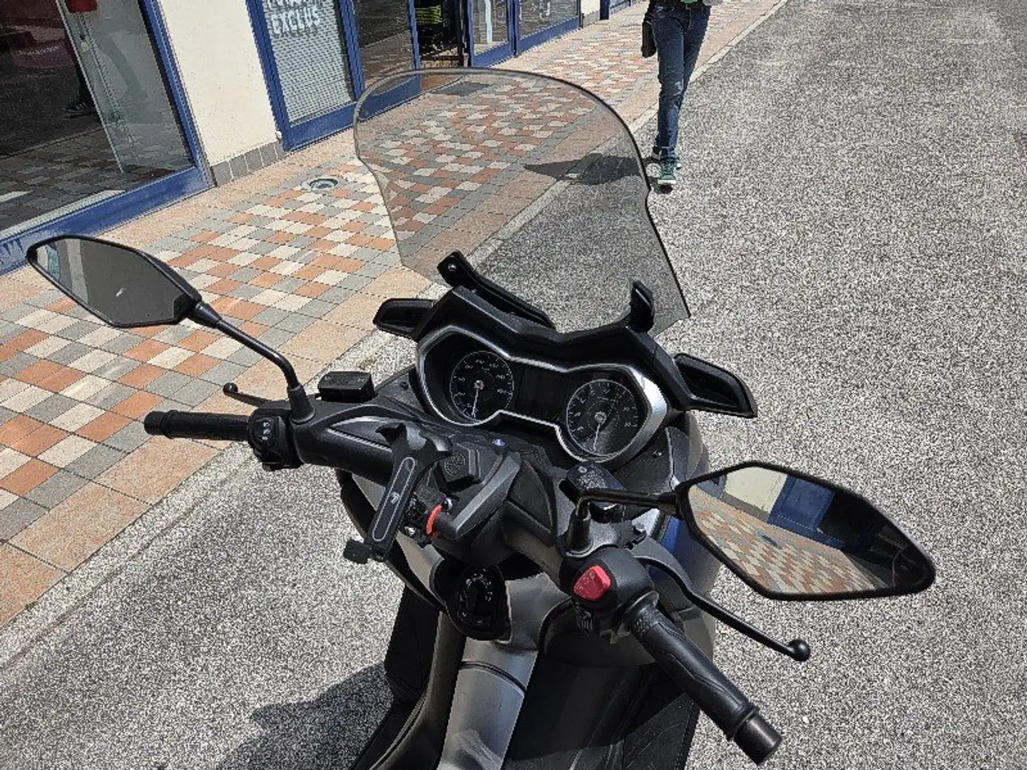Yamaha X-Max 300 Bleu - 2
