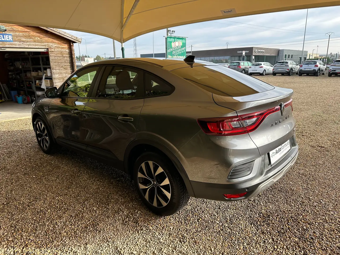 Renault Arkana 1.6 E-Tech 145ch Business Boite auto 2022 Gris - 2