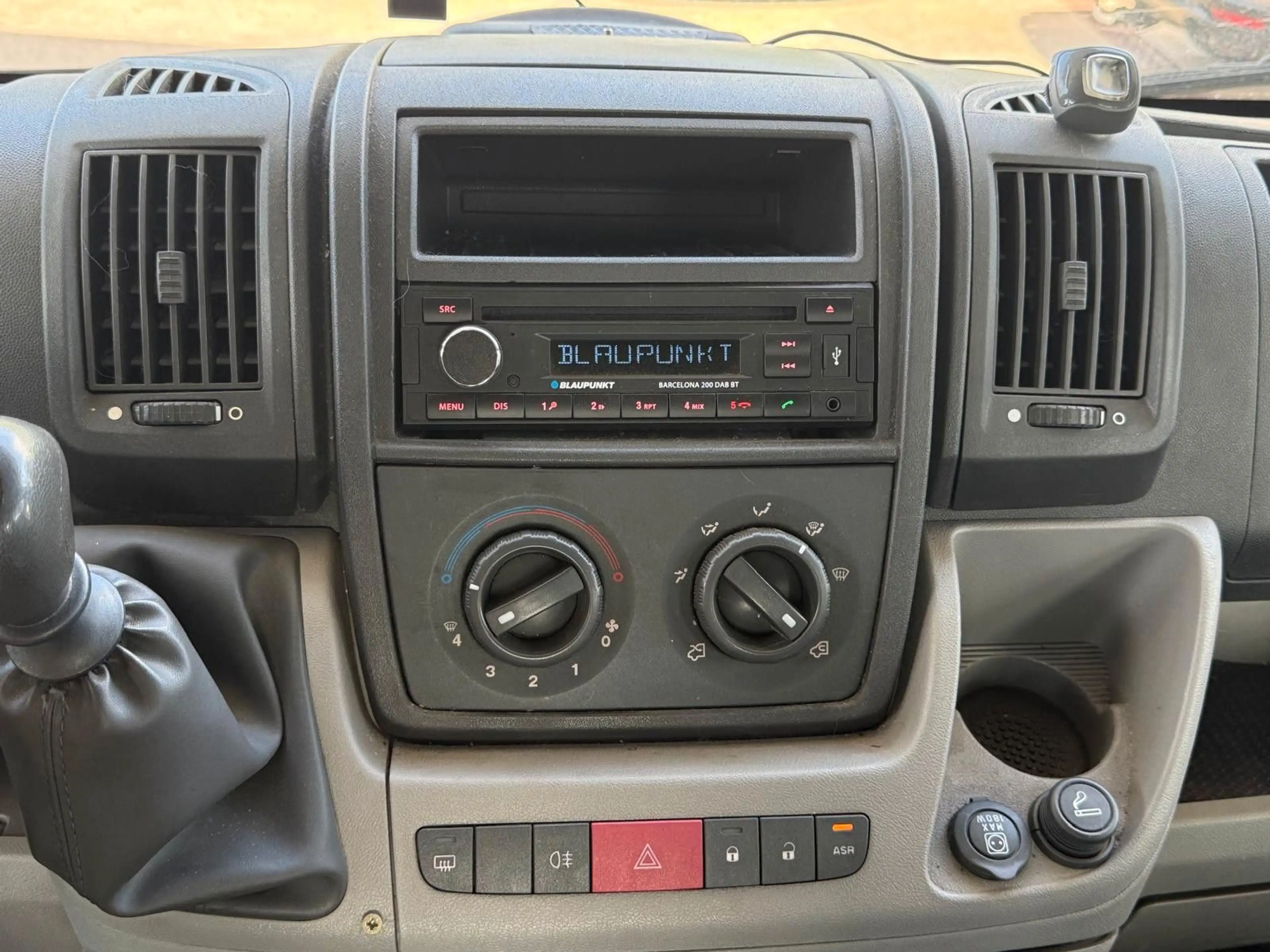 Peugeot Boxer HDi* Rundum Verglast*TÜV Neu* — photo 10