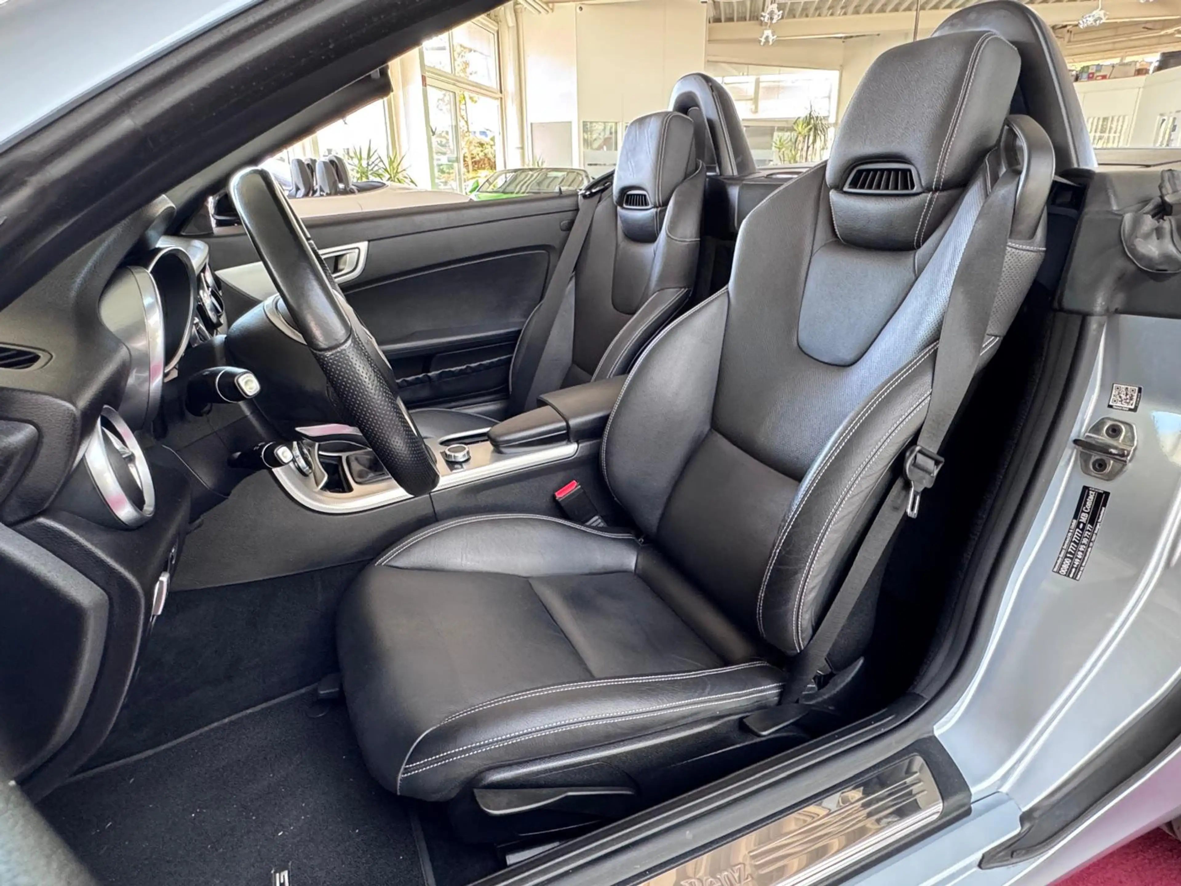 Mercedes-Benz SLC 180 AMG AIRSCARF H&K GLASDACH TOTWINKEL SPUR — photo 13