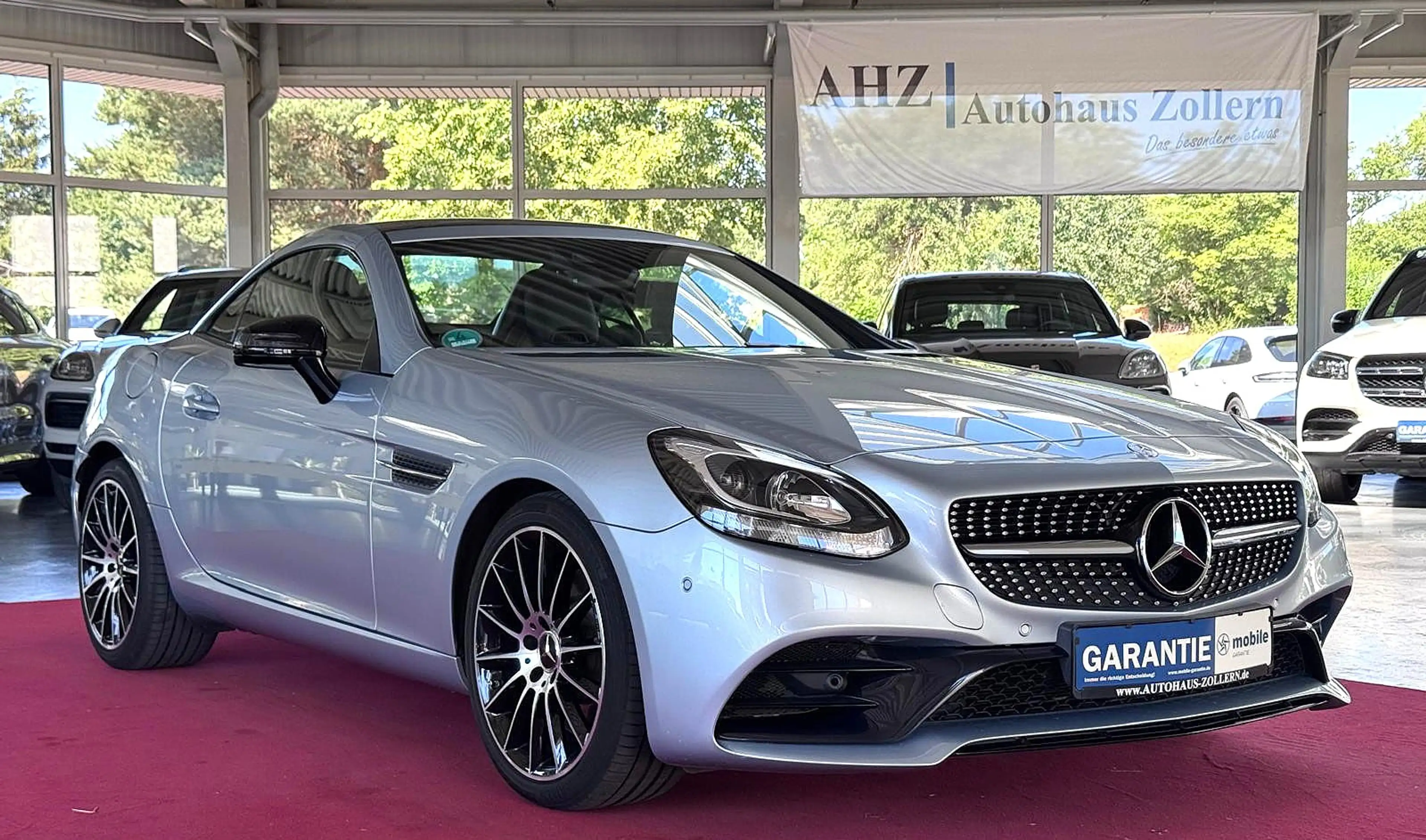 Mercedes-Benz SLC 180 AMG AIRSCARF H&K GLASDACH TOTWINKEL SPUR