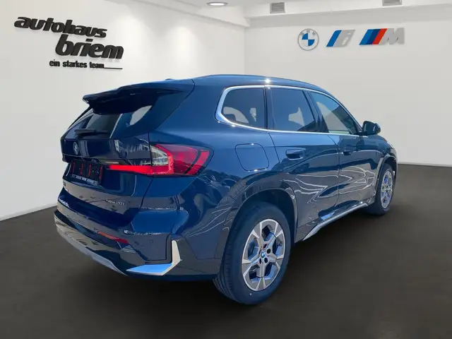 BMW X1 view 3