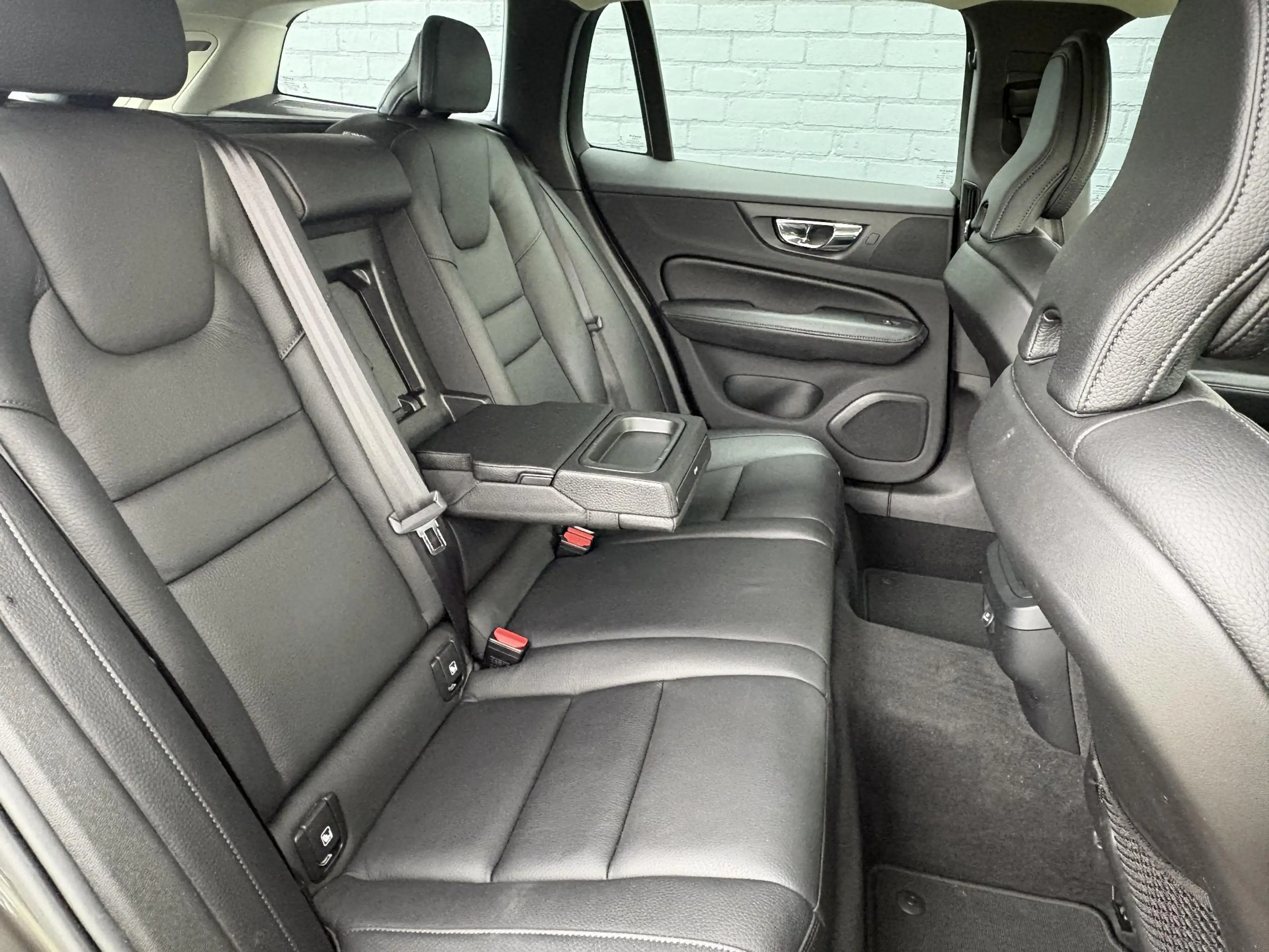 Volvo V60 2.0 T5 Momentum | Trekhaak | Leder | Power Seats | — photo 6