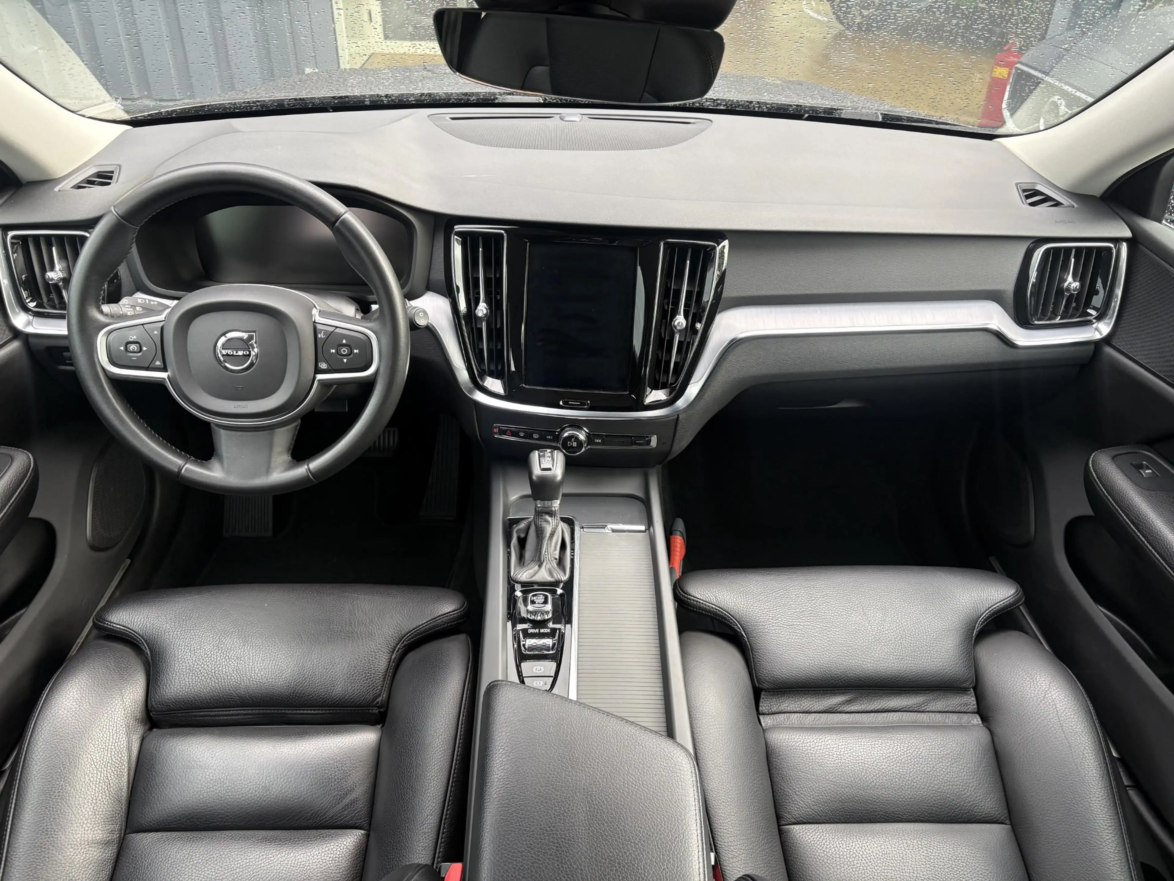 Volvo V60 2.0 T5 Momentum | Trekhaak | Leder | Power Seats | — photo 4