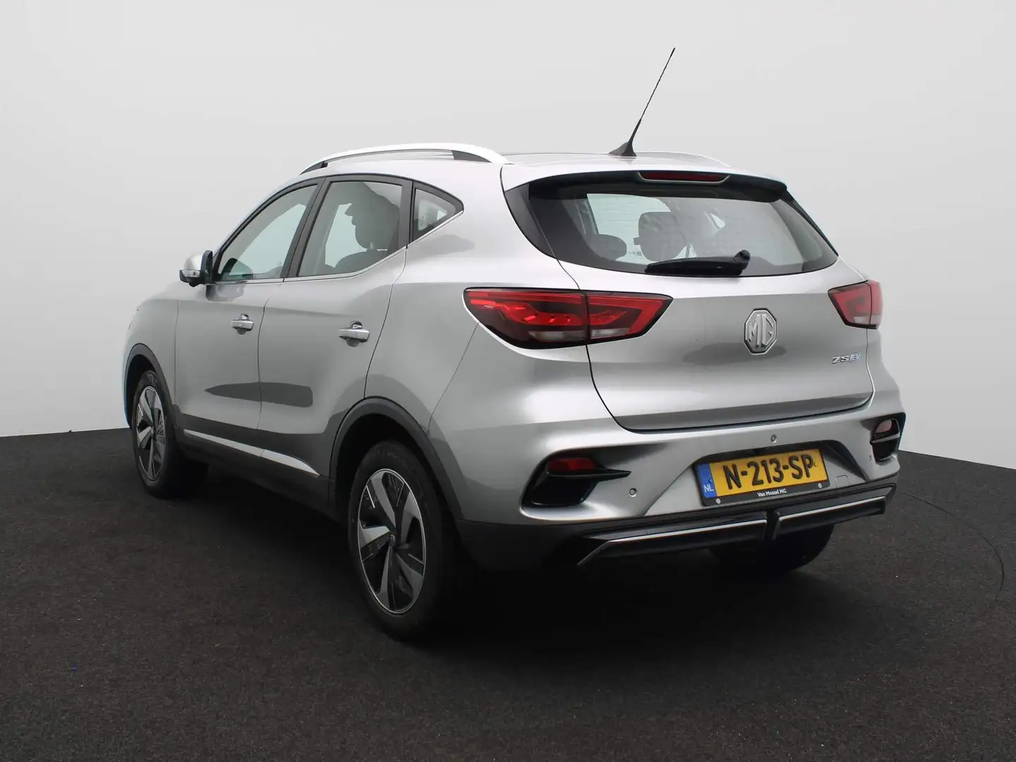 MG ZS MG EV EV Long Range Luxury 70 kWh | Navi | Panoram Grijs - 2