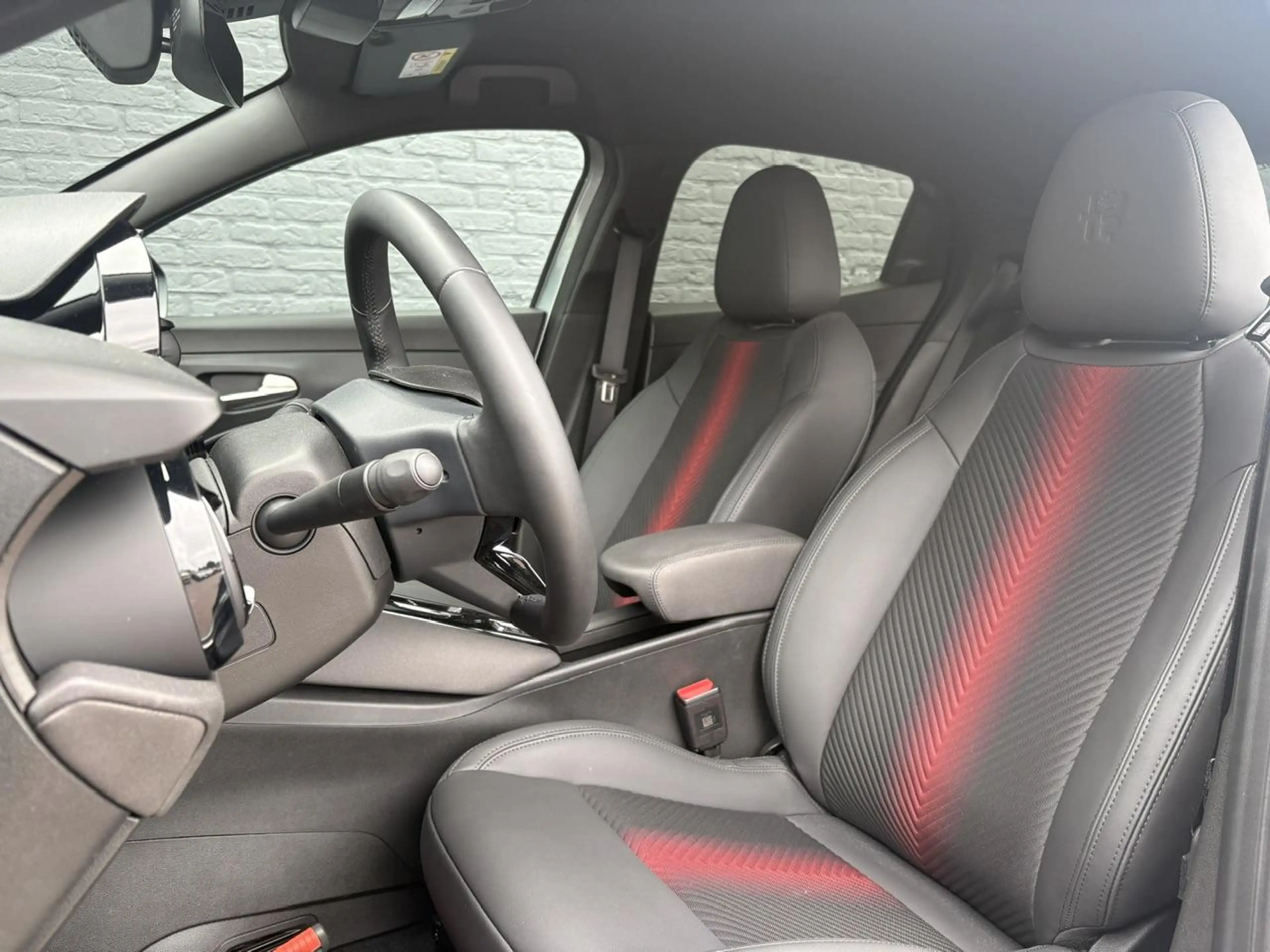 Alfa Romeo Junior Elettrica Sport Speciale 54 kWh 412 Km WLTP | Adap — photo 12