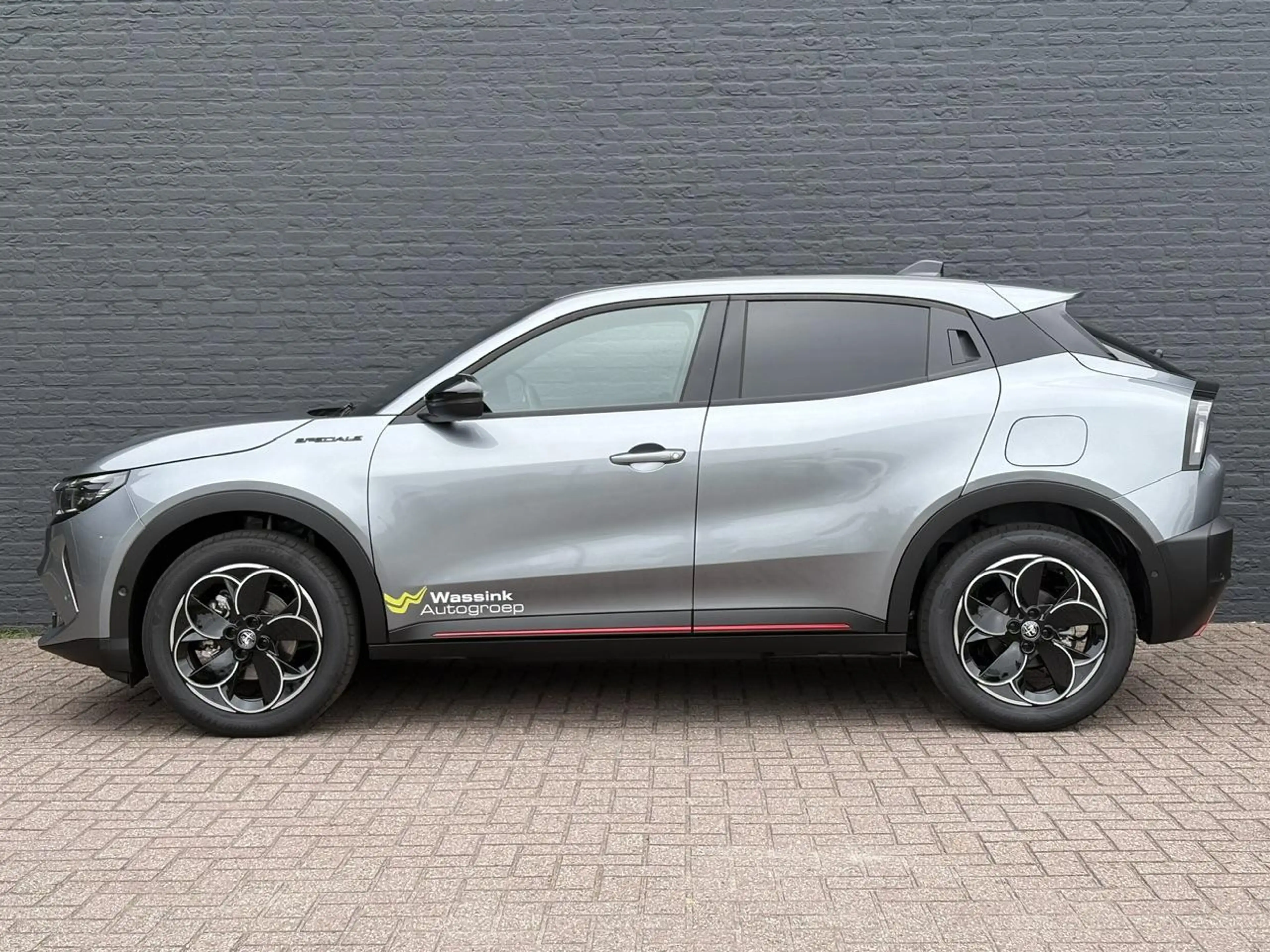 Alfa Romeo Junior Elettrica Sport Speciale 54 kWh 412 Km WLTP | Adap — photo 10