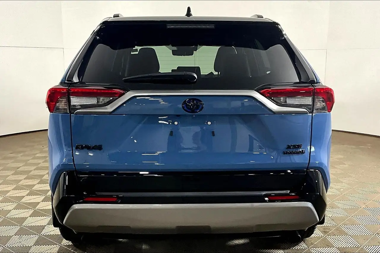 Toyota RAV 4 снимка Toyota RAV 4