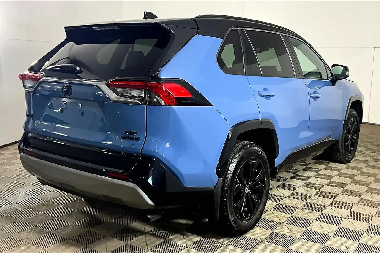 Toyota RAV 4 снимка Toyota RAV 4