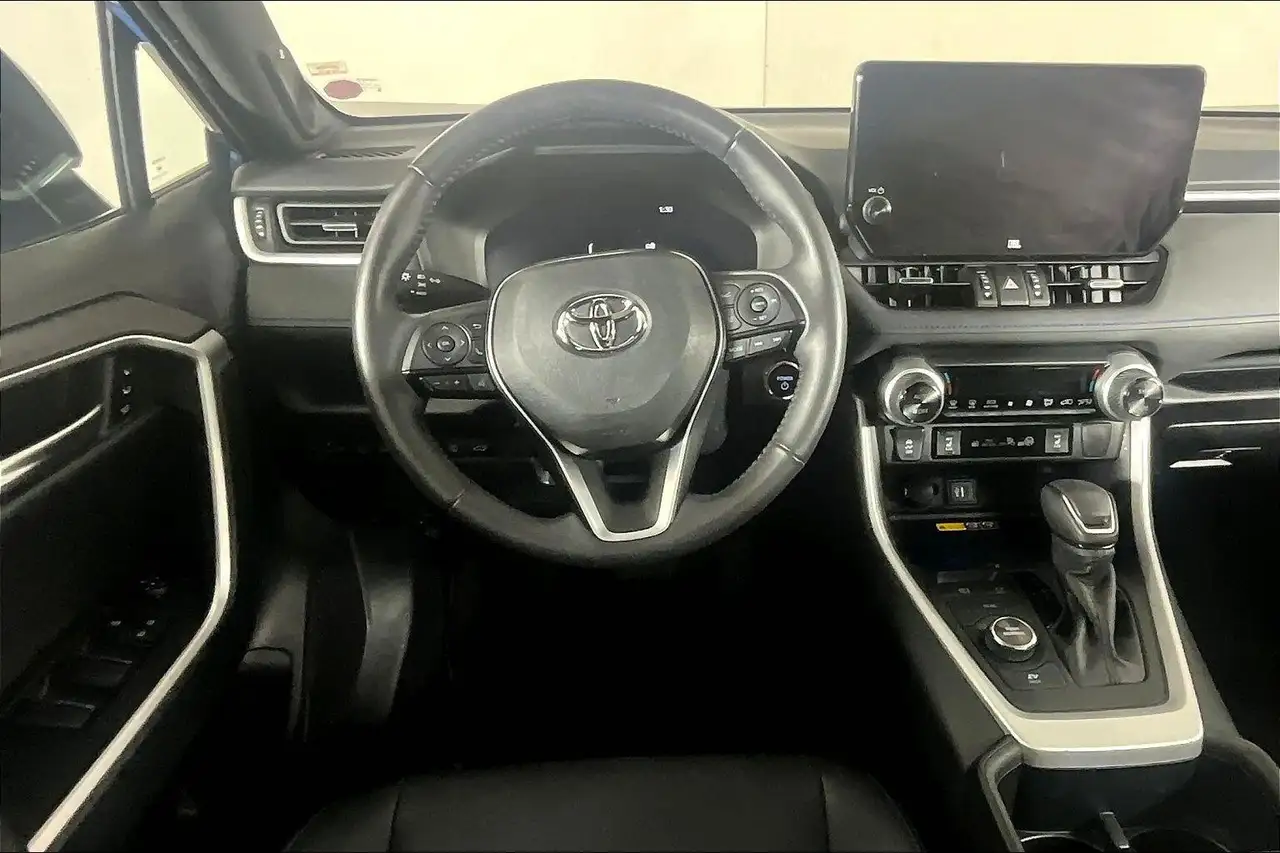 Toyota RAV 4 снимка Toyota RAV 4