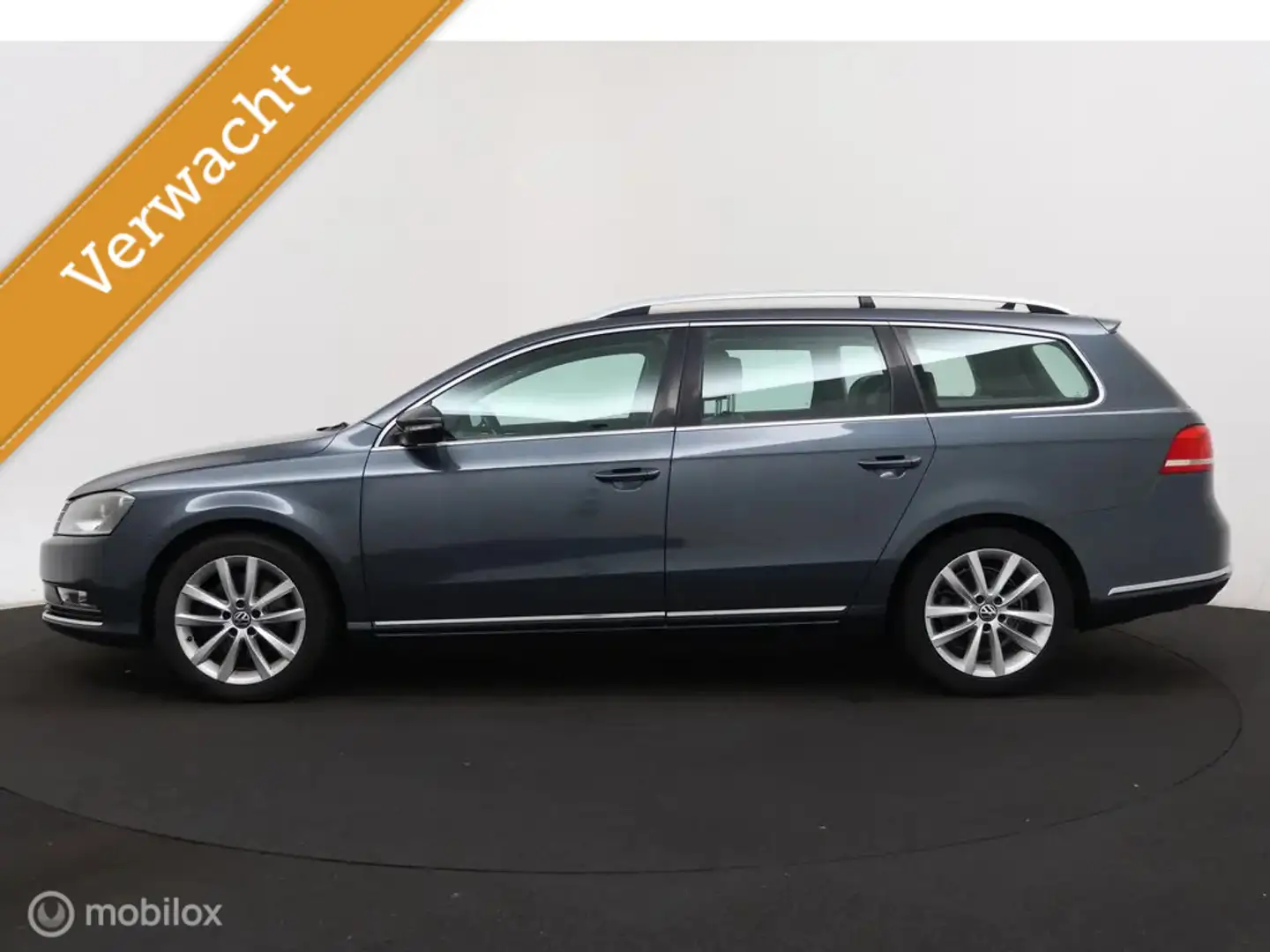 Volkswagen Passat Variant 1.4 TSI Highline BlueMotion Szary - 2