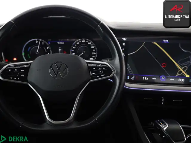 Volkswagen Touareg view 15